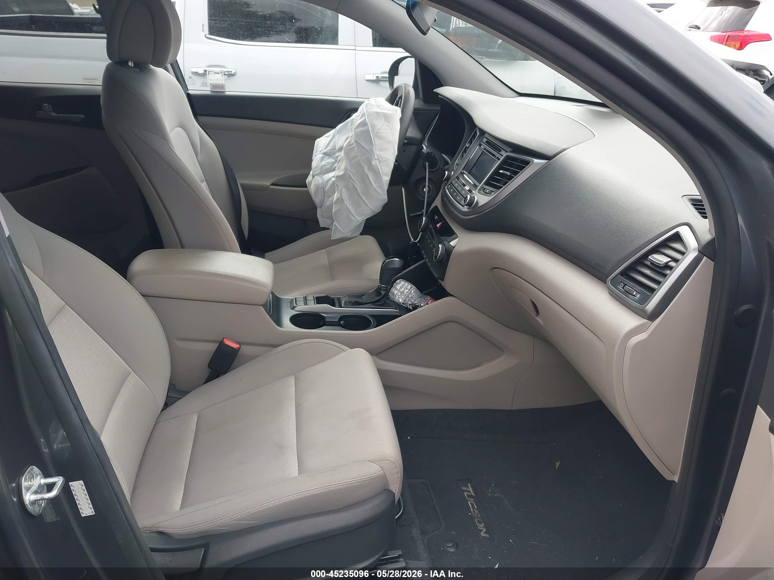 2017 Hyundai Tucson Se Gray vin: KM8J23A49HU396124
