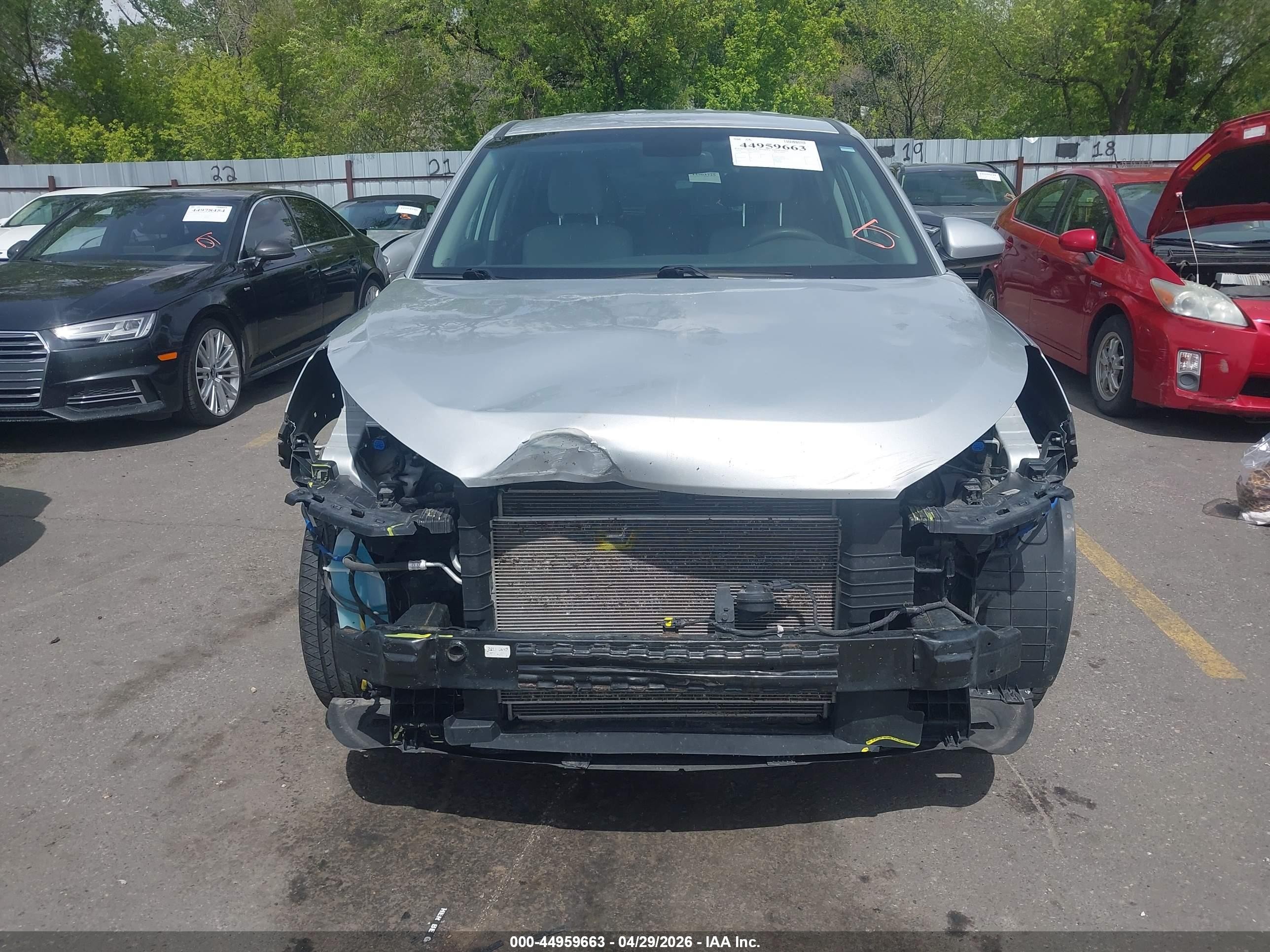 2018 Hyundai Tucson Se Серебряный vin: KM8J2CA40JU717506