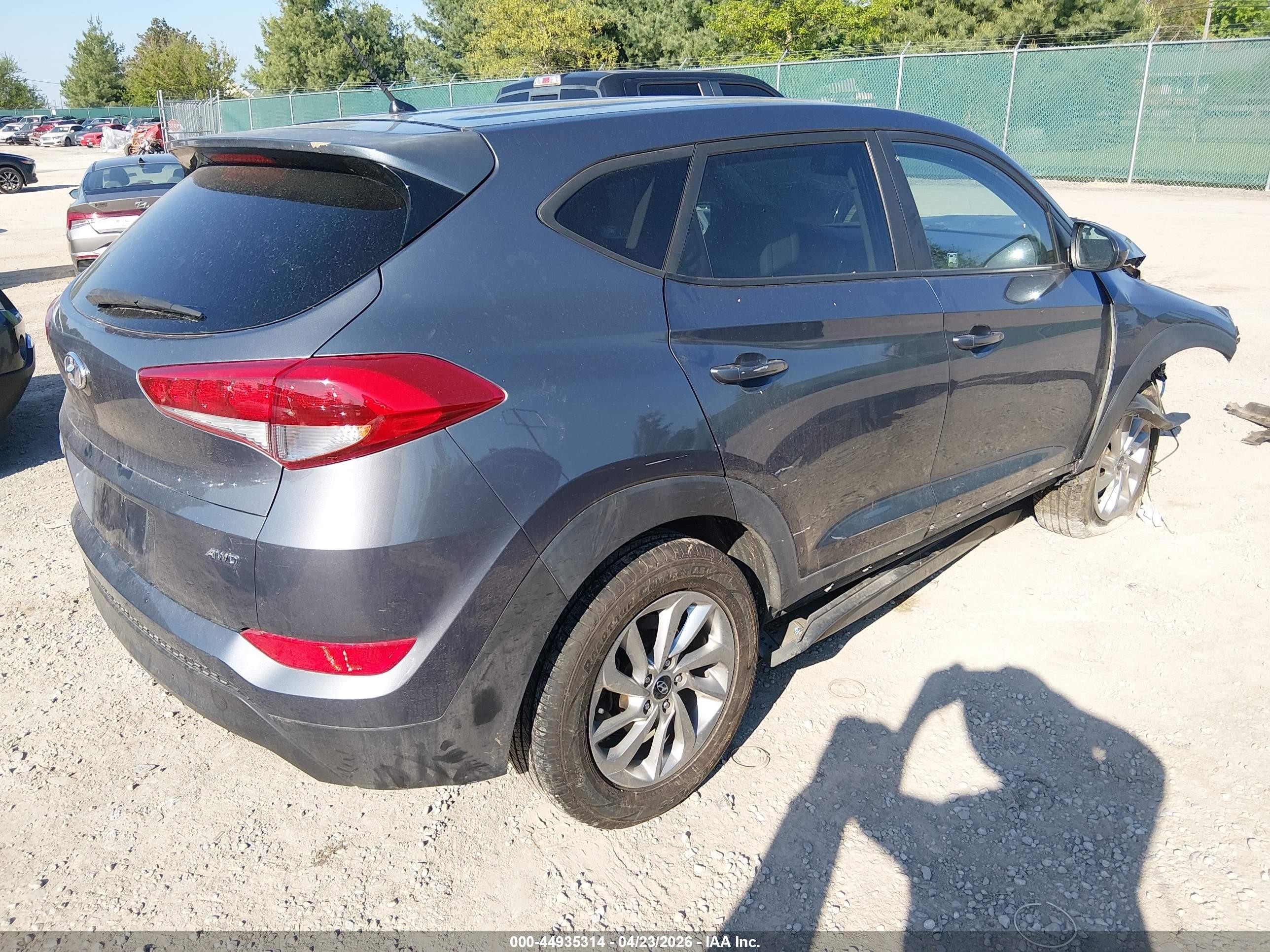 2018 Hyundai Tucson Se Gray vin: KM8J2CA41JU631489