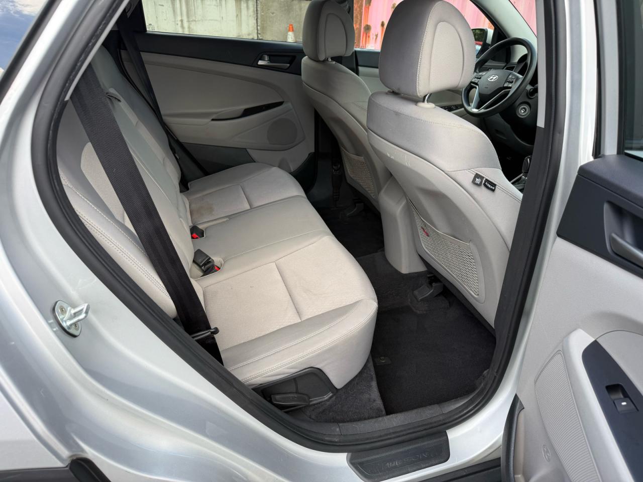 2018 Hyundai Tucson Se Silver vin: KM8J2CA43JU768613