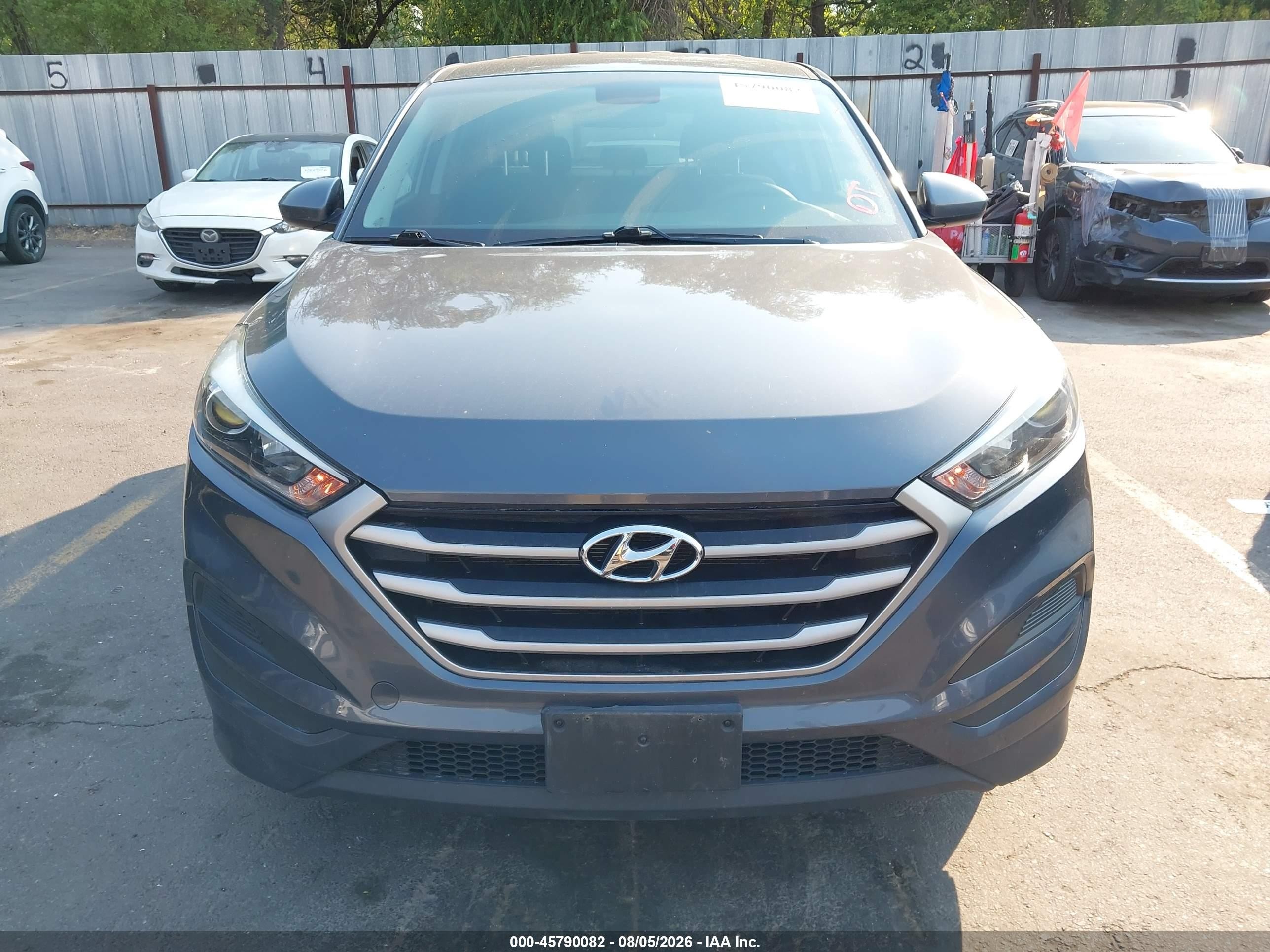 2018 Hyundai Tucson Se Gray vin: KM8J2CA45JU617059