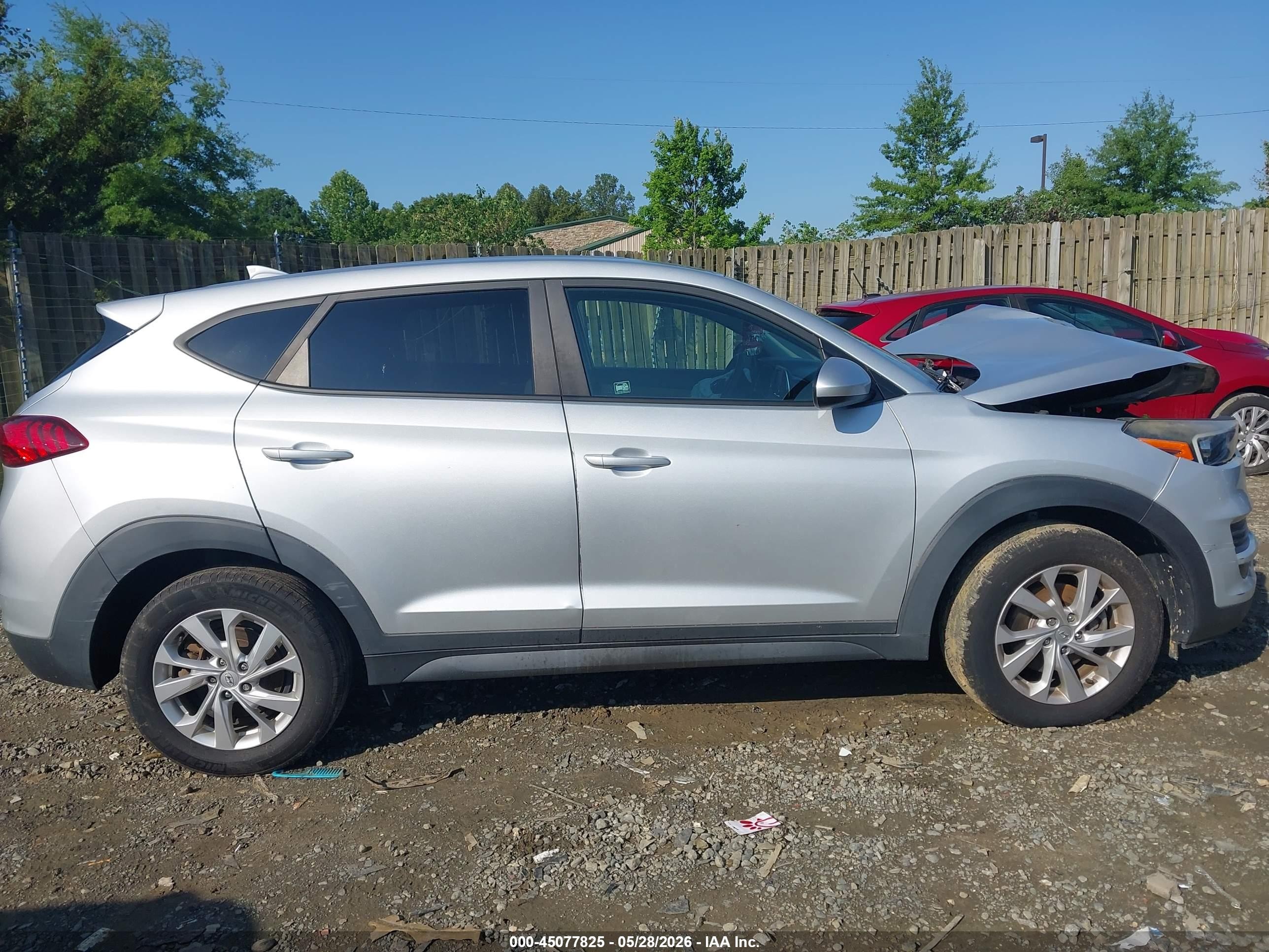 2019 Hyundai Tucson Se Серебряный vin: KM8J2CA46KU007530