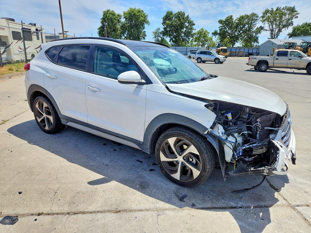 2018 Hyundai Tucson Value White vin: KM8J33A20JU684888