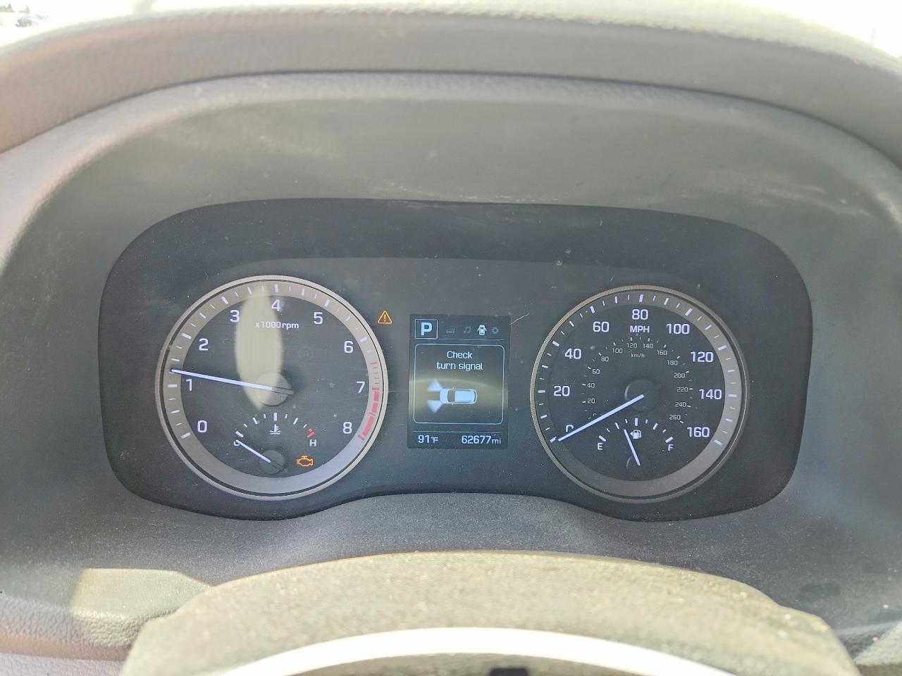 2018 Hyundai Tucson Value White vin: KM8J33A20JU684888
