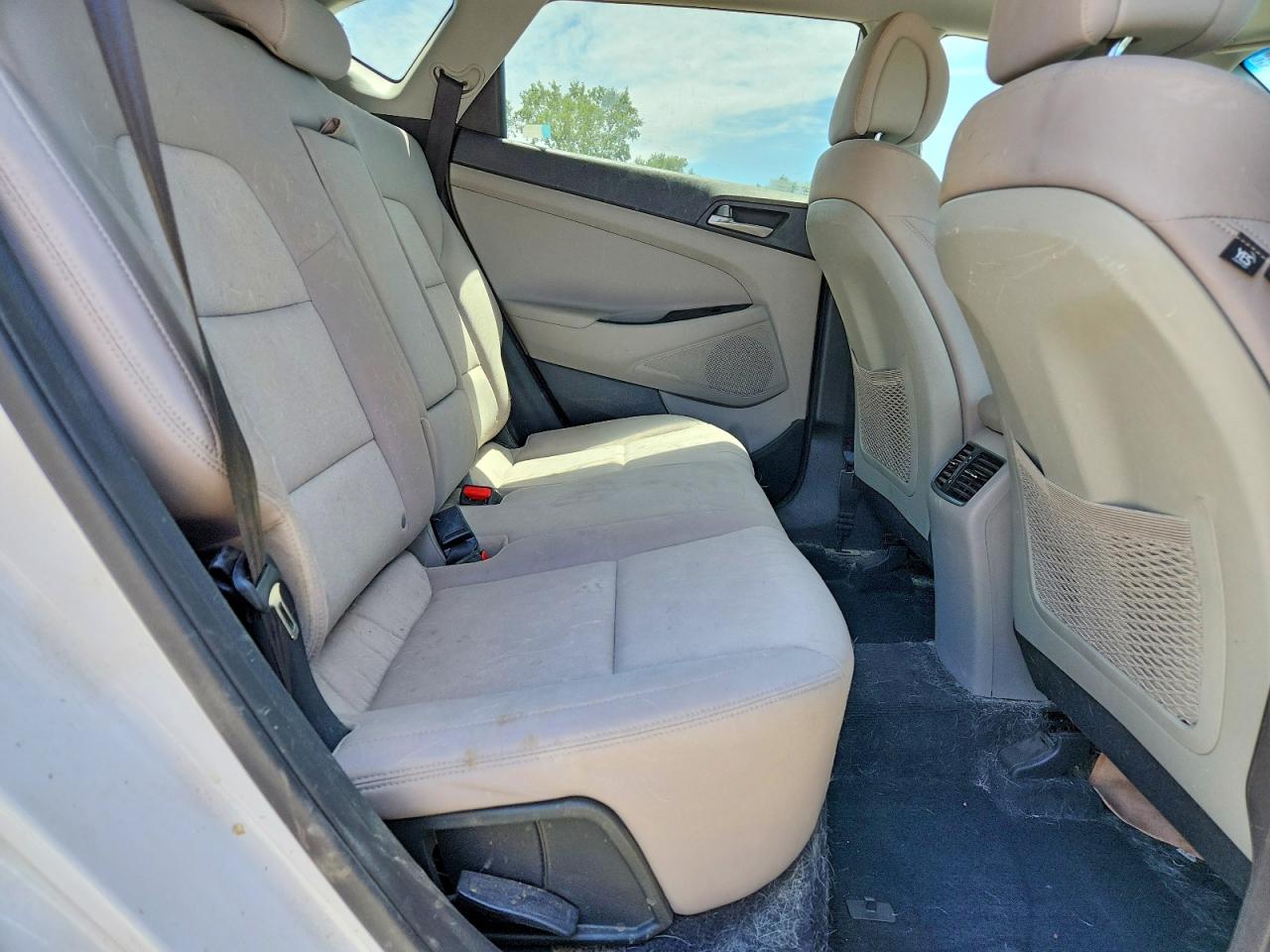 2018 Hyundai Tucson Value White vin: KM8J33A20JU684888