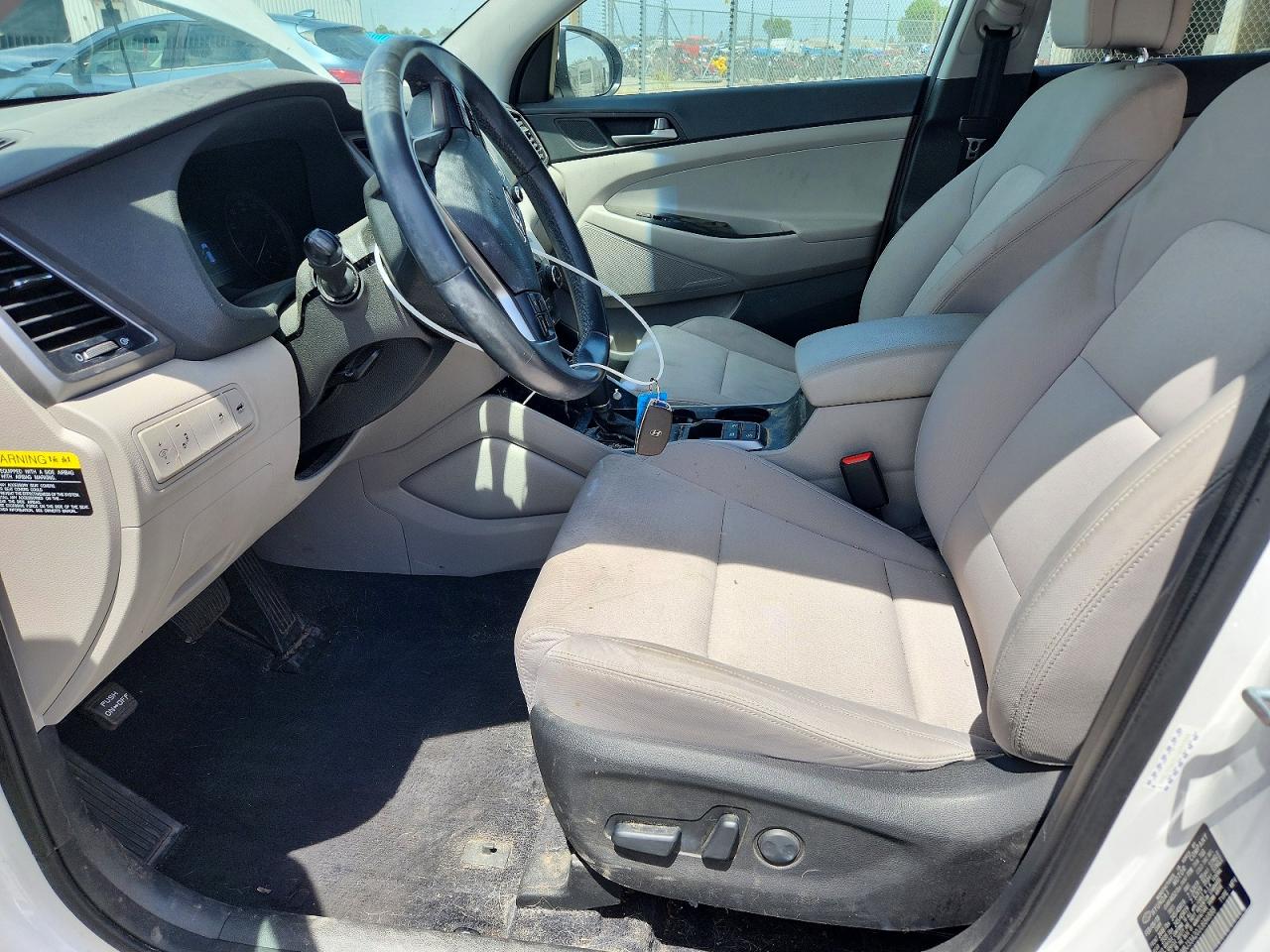 2018 Hyundai Tucson Value White vin: KM8J33A20JU684888