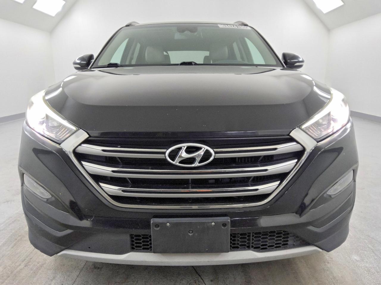 2017 Hyundai Tucson Limited Черный vin: KM8J33A21HU317802