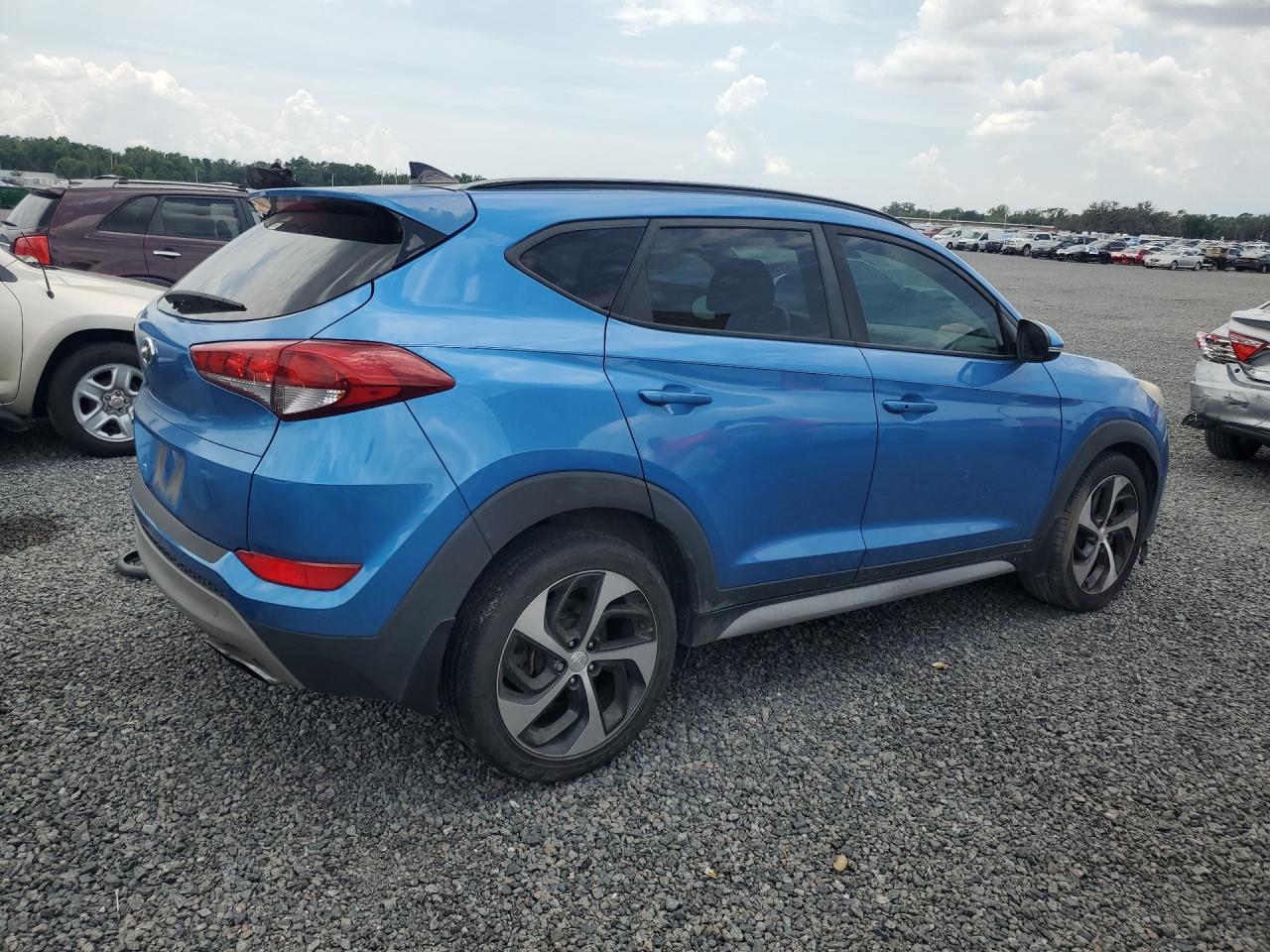 2018 Hyundai Tucson Value Синий vin: KM8J33A26JU696415