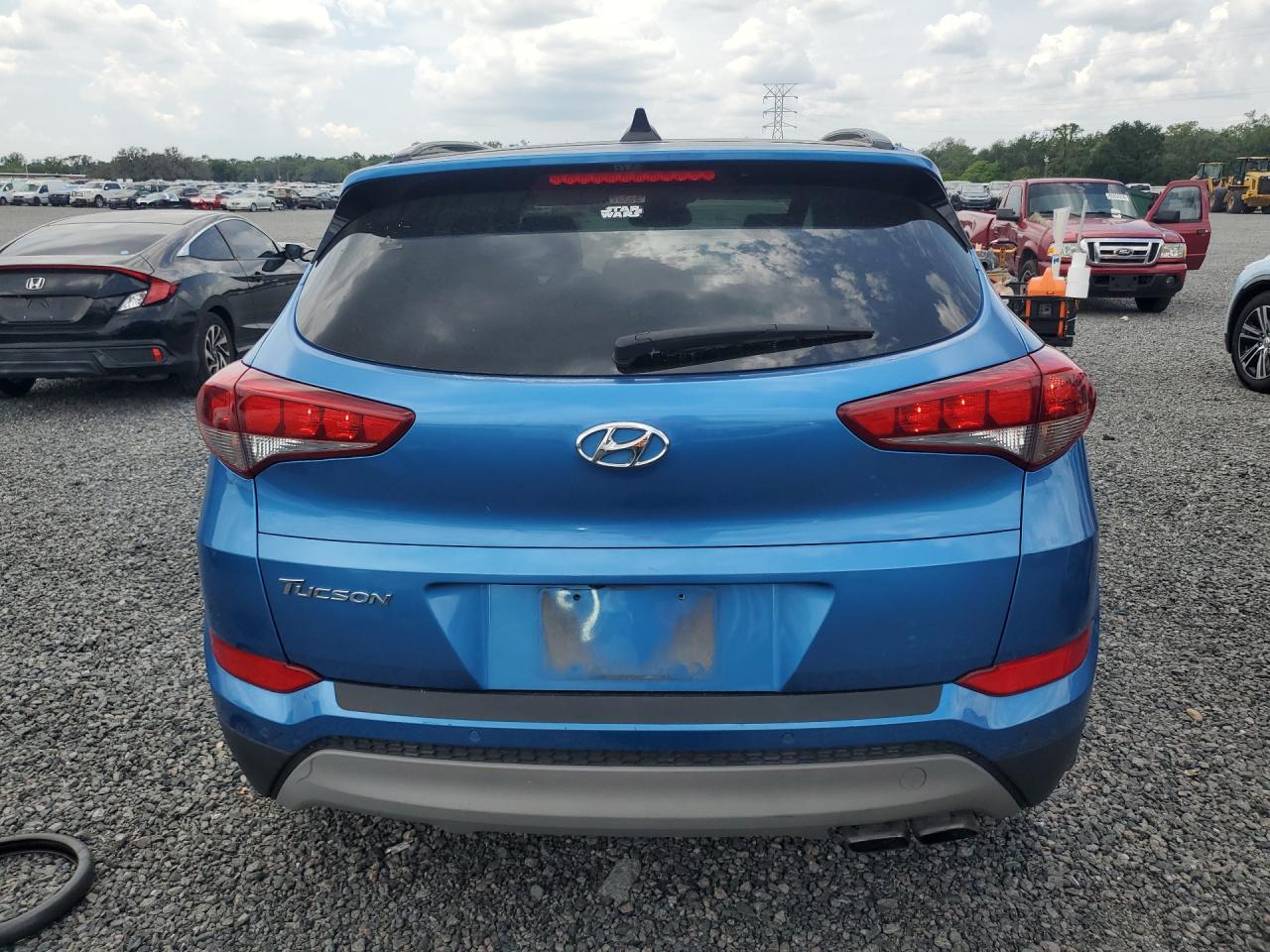 2018 Hyundai Tucson Value Синий vin: KM8J33A26JU696415