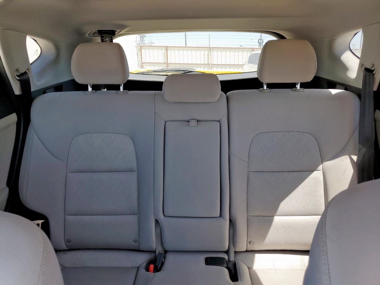 2018 Hyundai Tucson Value Серый vin: KM8J33A29JU805224