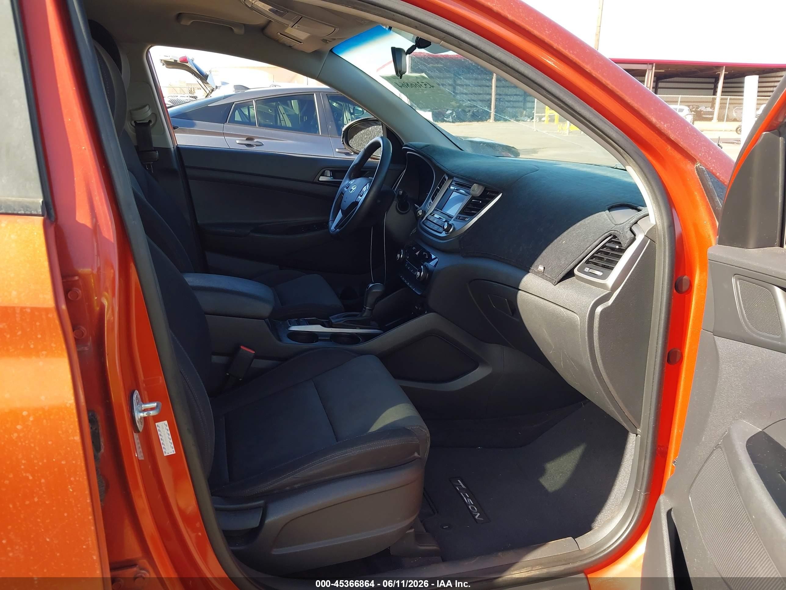 2016 Hyundai Tucson Sport Orange vin: KM8J33A2XGU143145