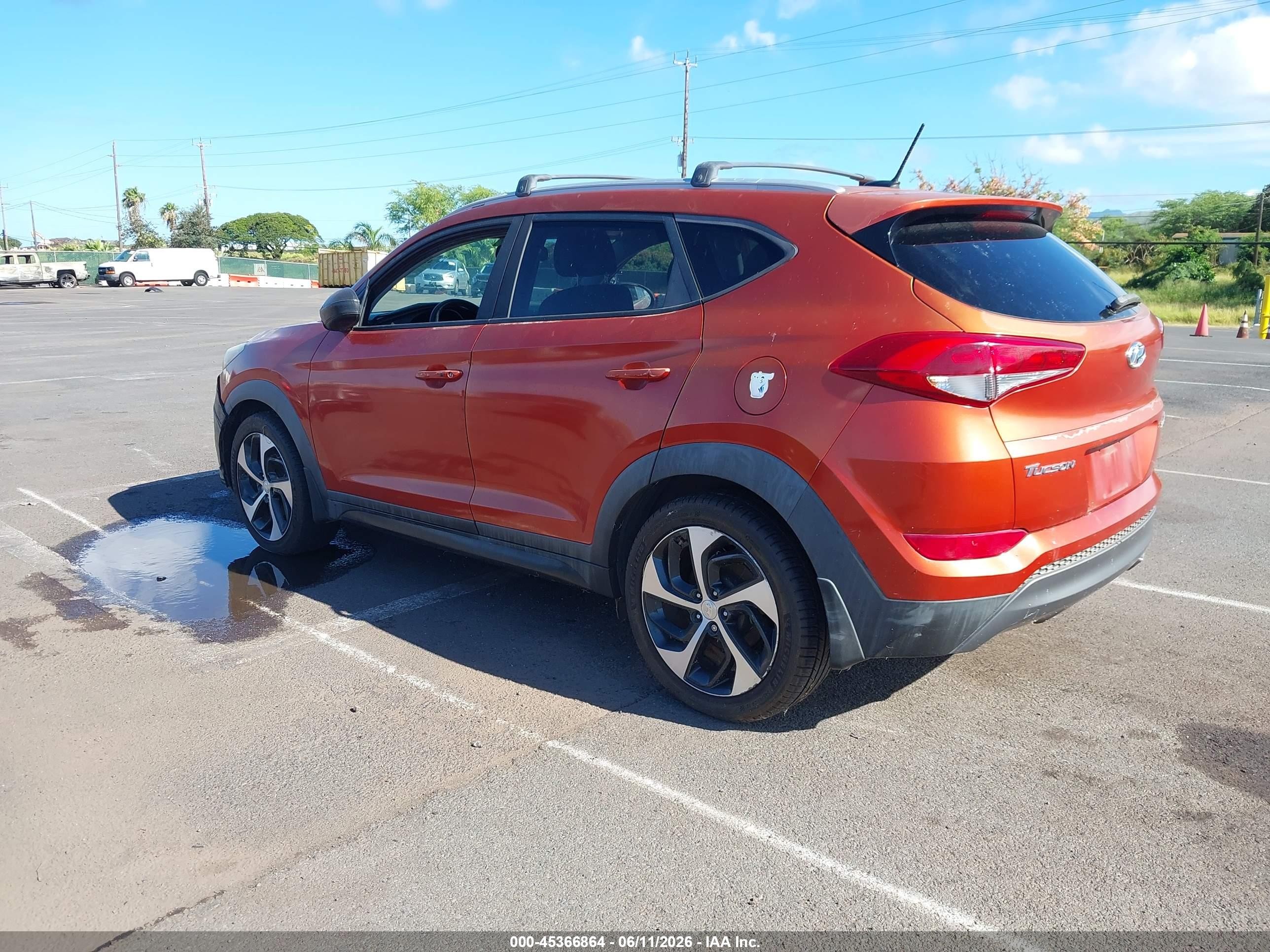 2016 Hyundai Tucson Sport Orange vin: KM8J33A2XGU143145