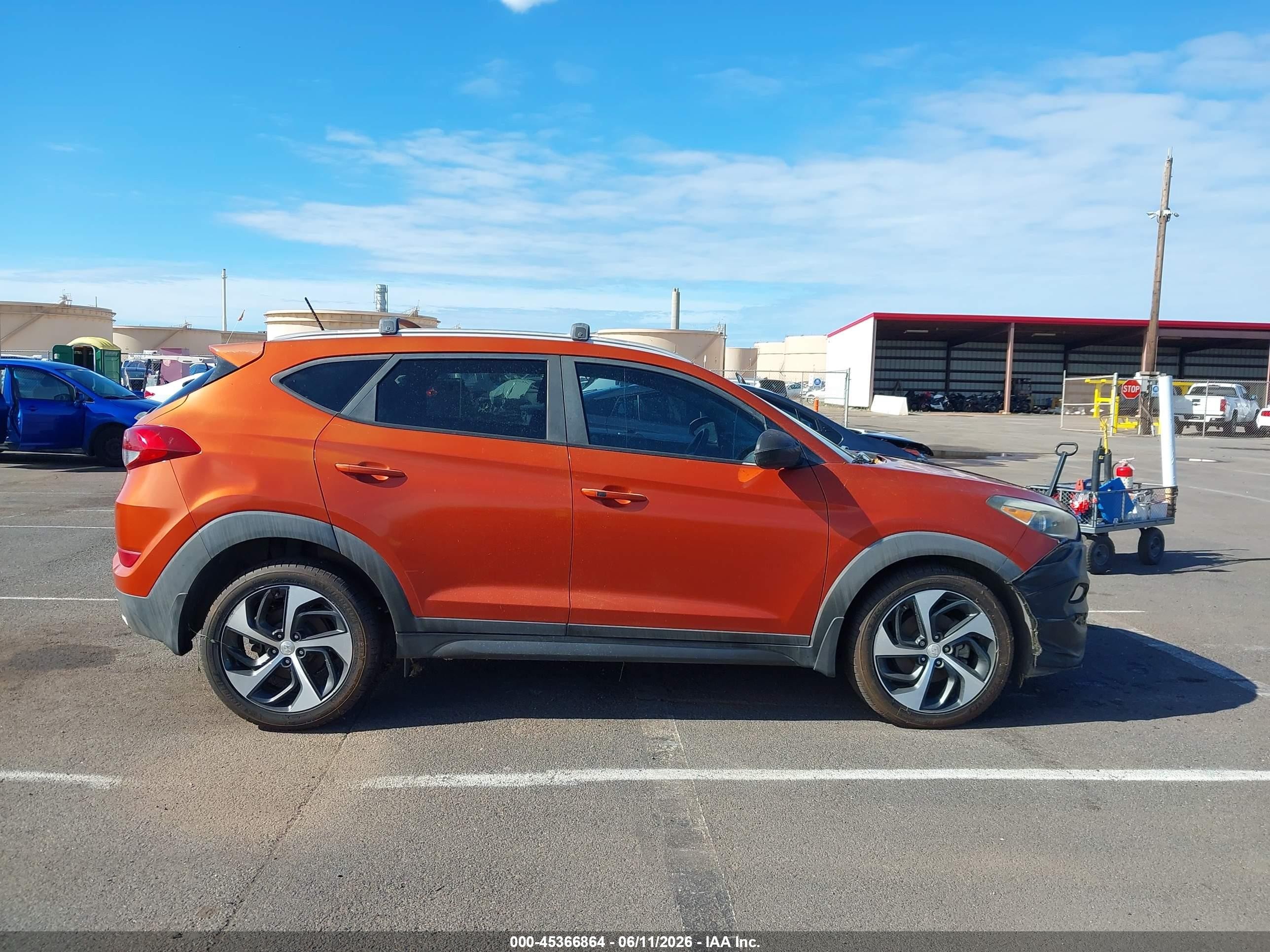 2016 Hyundai Tucson Sport Orange vin: KM8J33A2XGU143145
