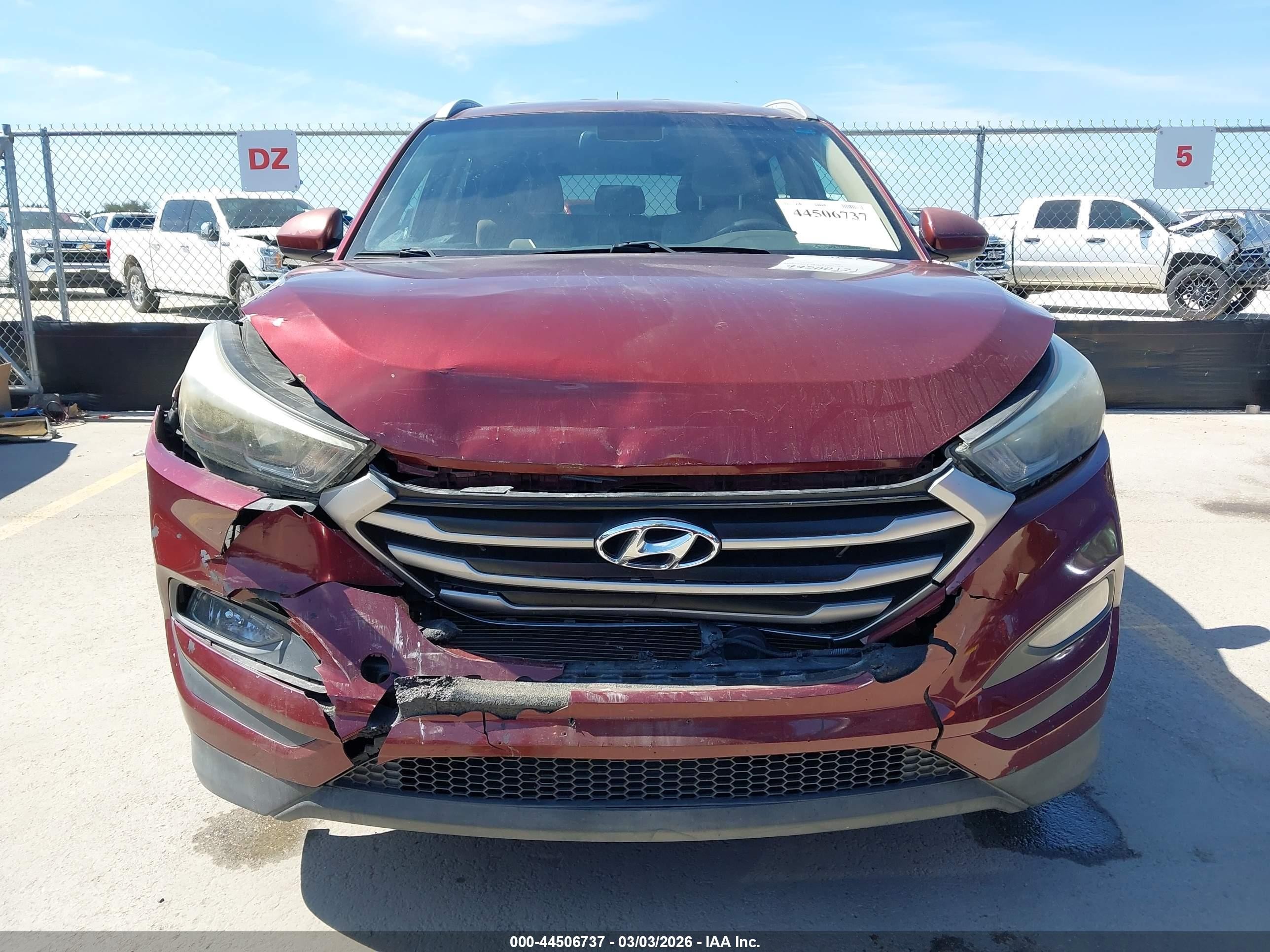 2017 Hyundai Tucson Se Red vin: KM8J33A41HU259403