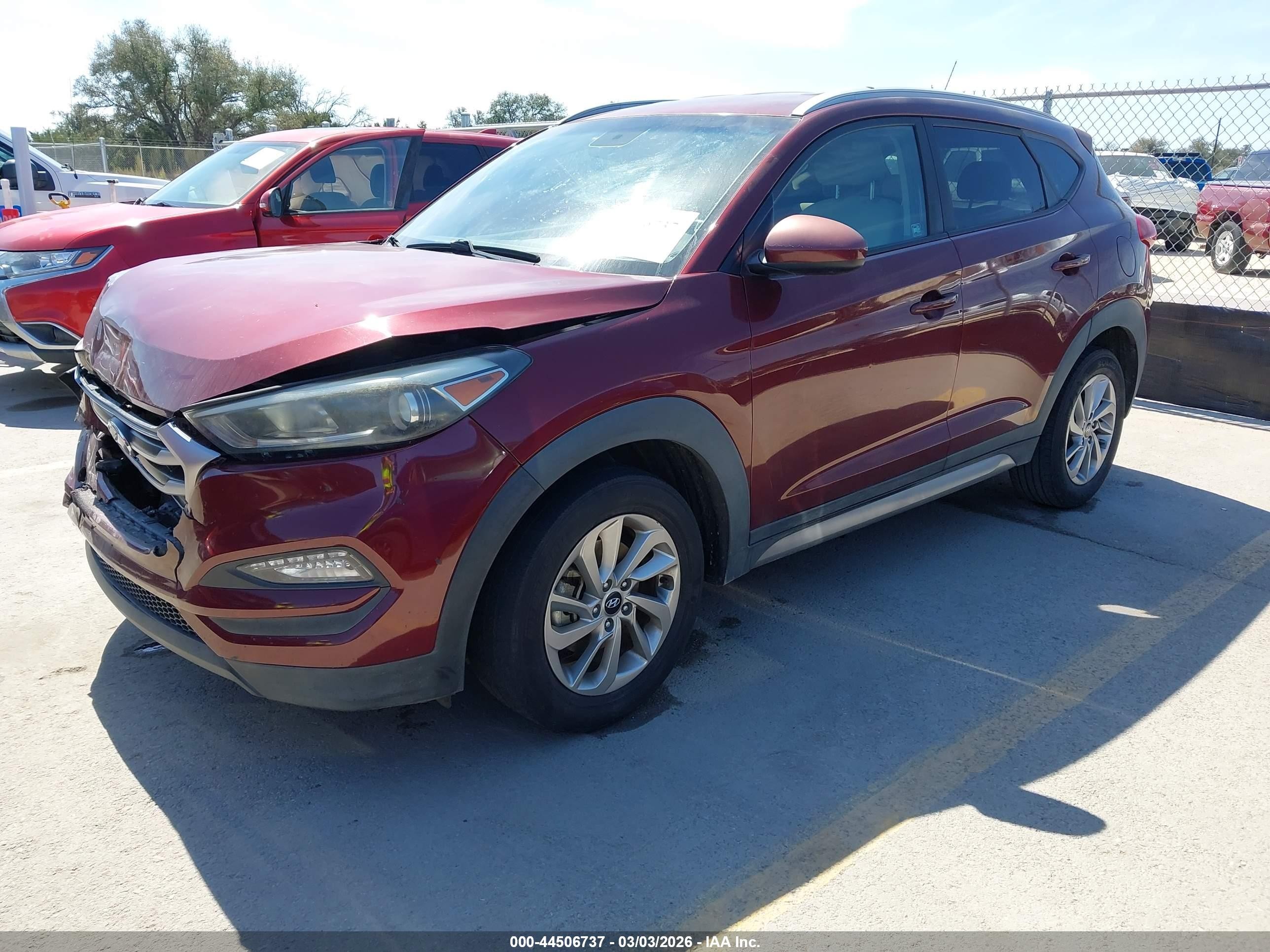 2017 Hyundai Tucson Se Red vin: KM8J33A41HU259403
