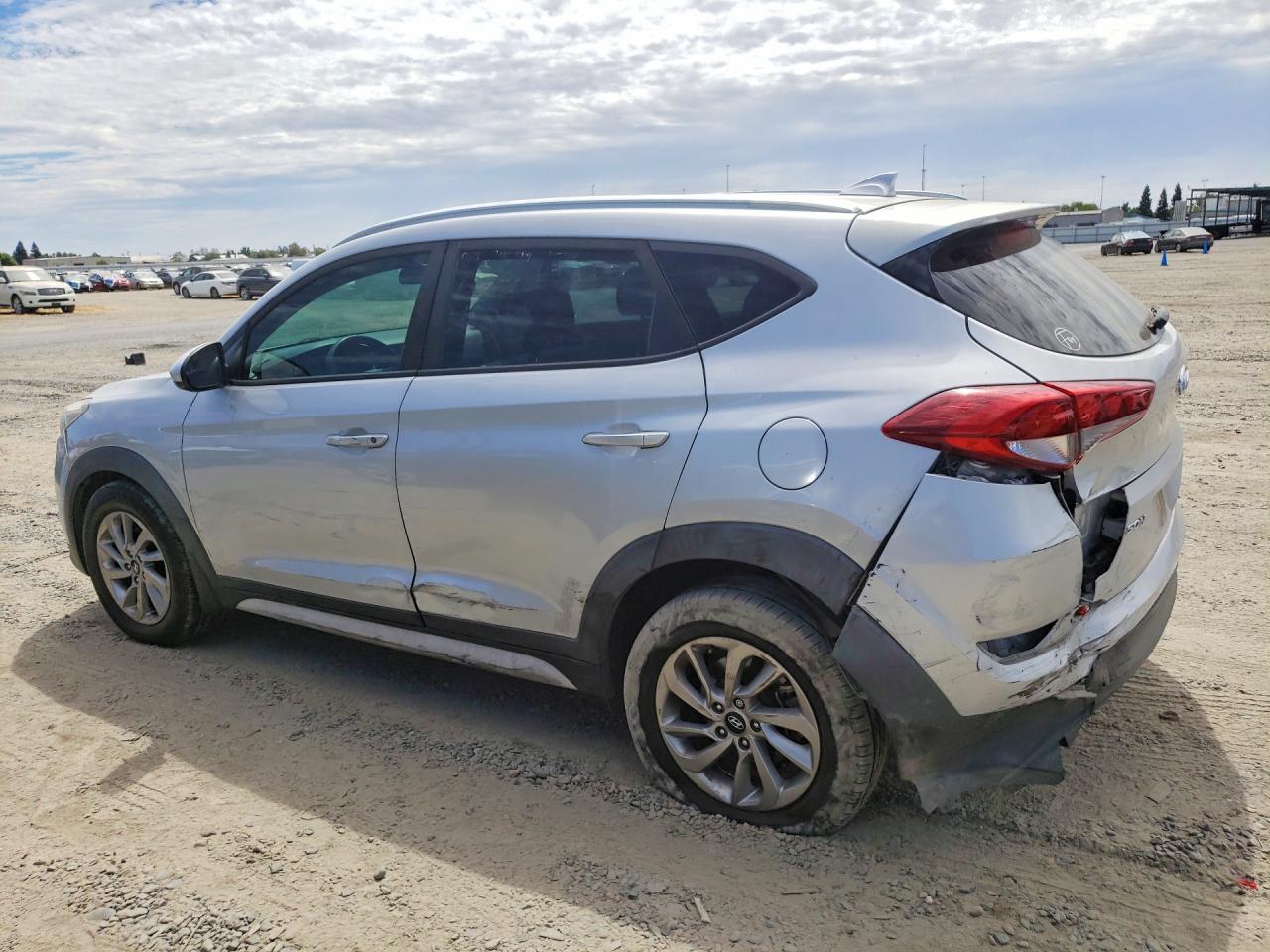 2018 Hyundai Tucson Sel Silver vin: KM8J33A41JU620358