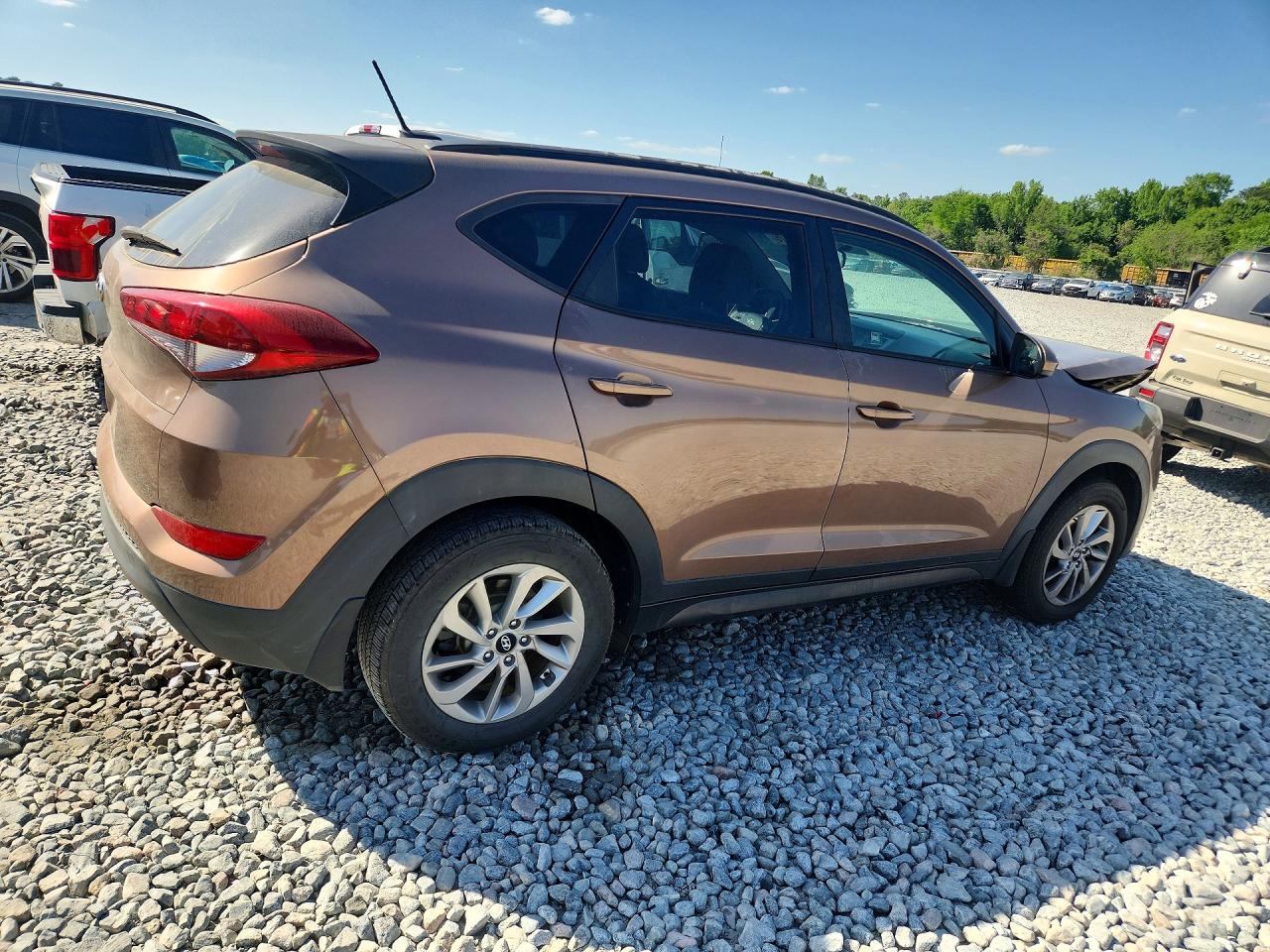 2016 Hyundai Tucson Se Brown vin: KM8J33A42GU109590