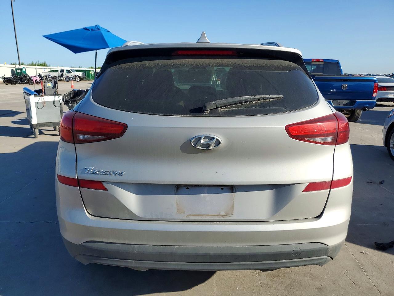 2021 Hyundai Tucson Value Silver vin: KM8J33A42MU325483