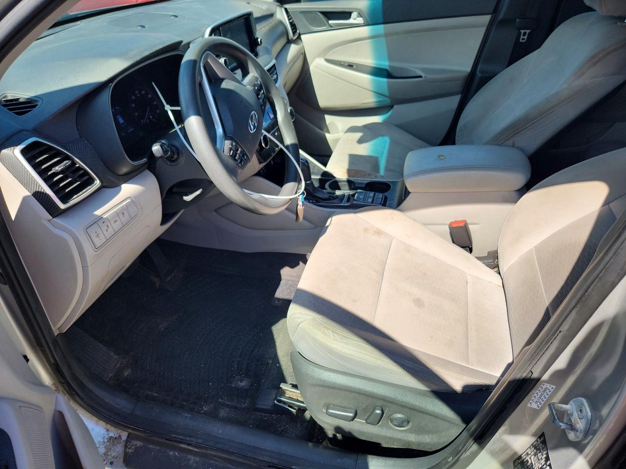 2021 Hyundai Tucson Value Silver vin: KM8J33A44MU390030