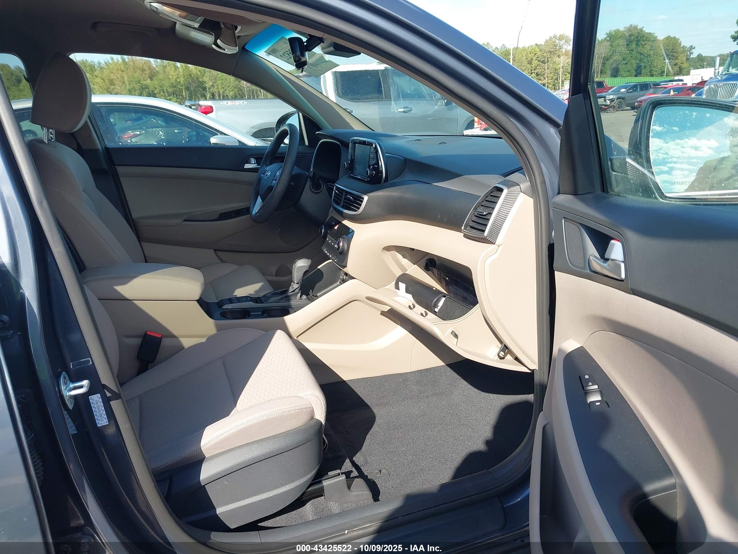 2019 Hyundai Tucson Value Blue vin: KM8J33A45KU986910
