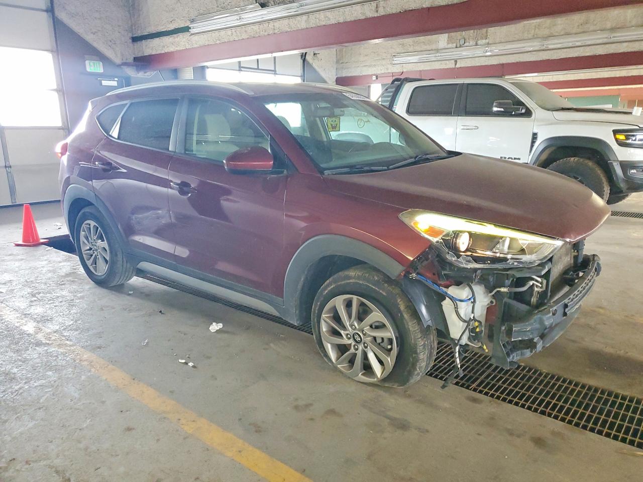2017 Hyundai Tucson Se Burgundy vin: KM8J33A48HU259799