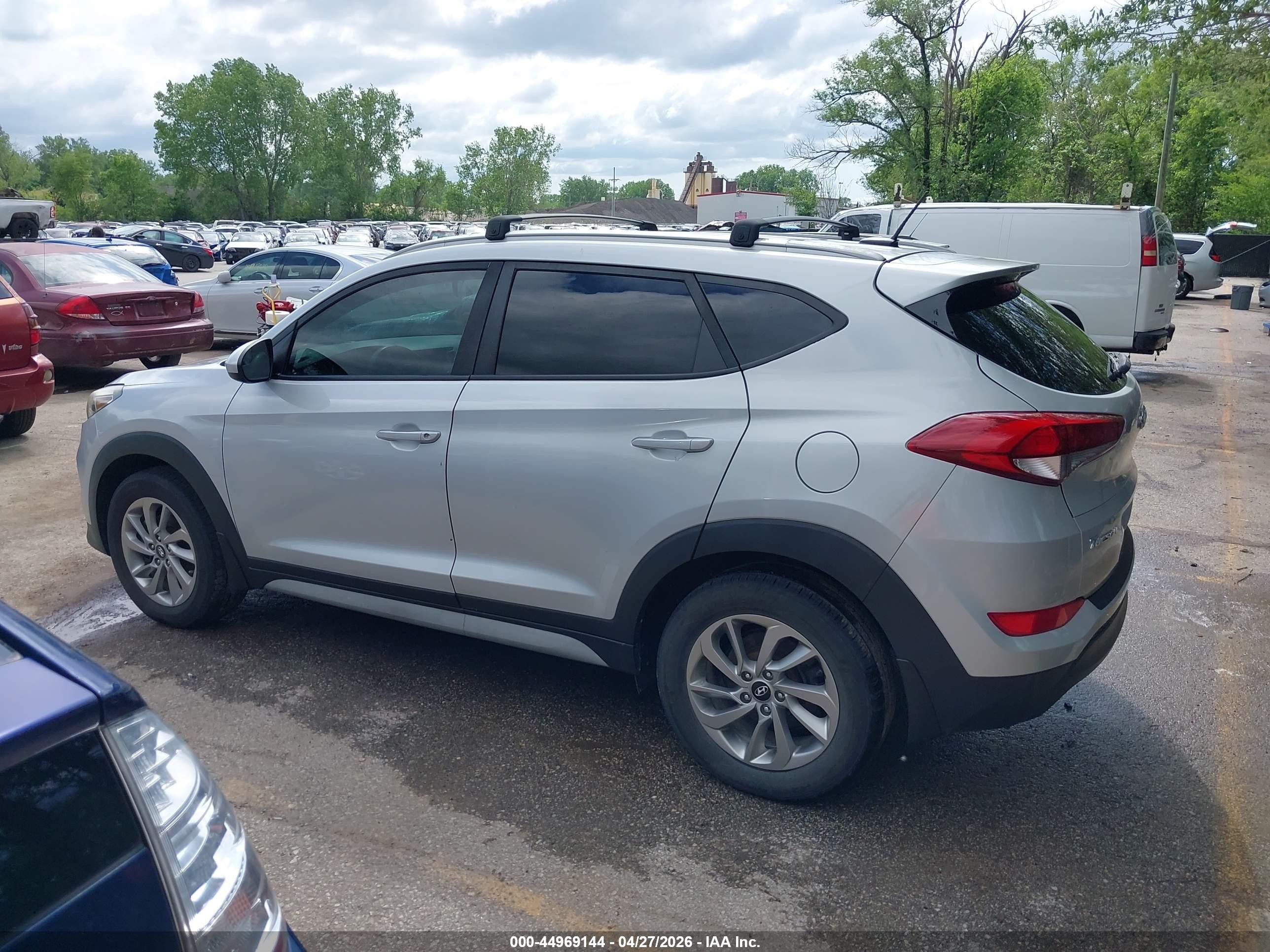 2017 Hyundai Tucson Se Silver vin: KM8J33A49HU575485