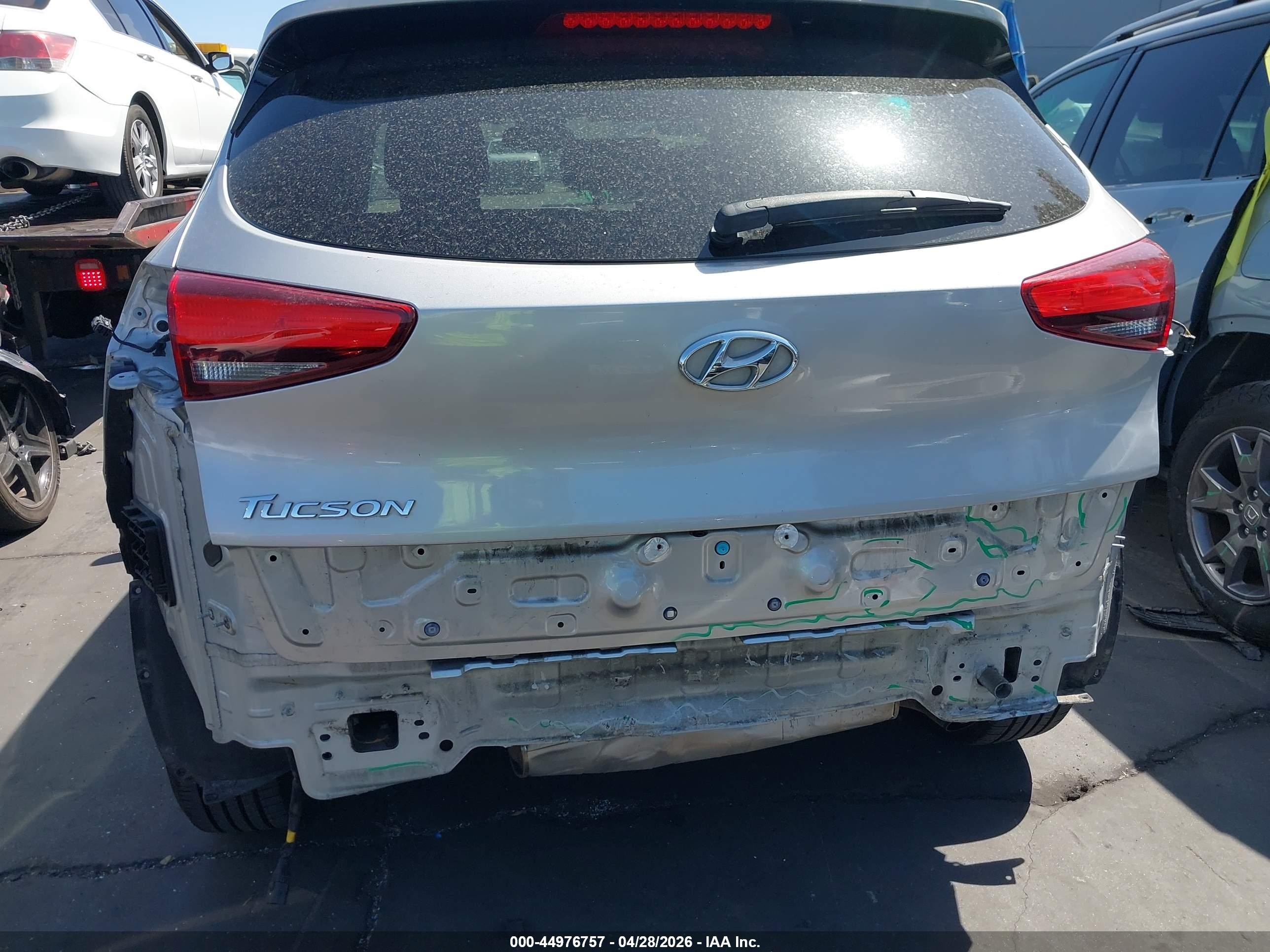 2020 Hyundai Tucson Value Silver vin: KM8J33A4XLU272644