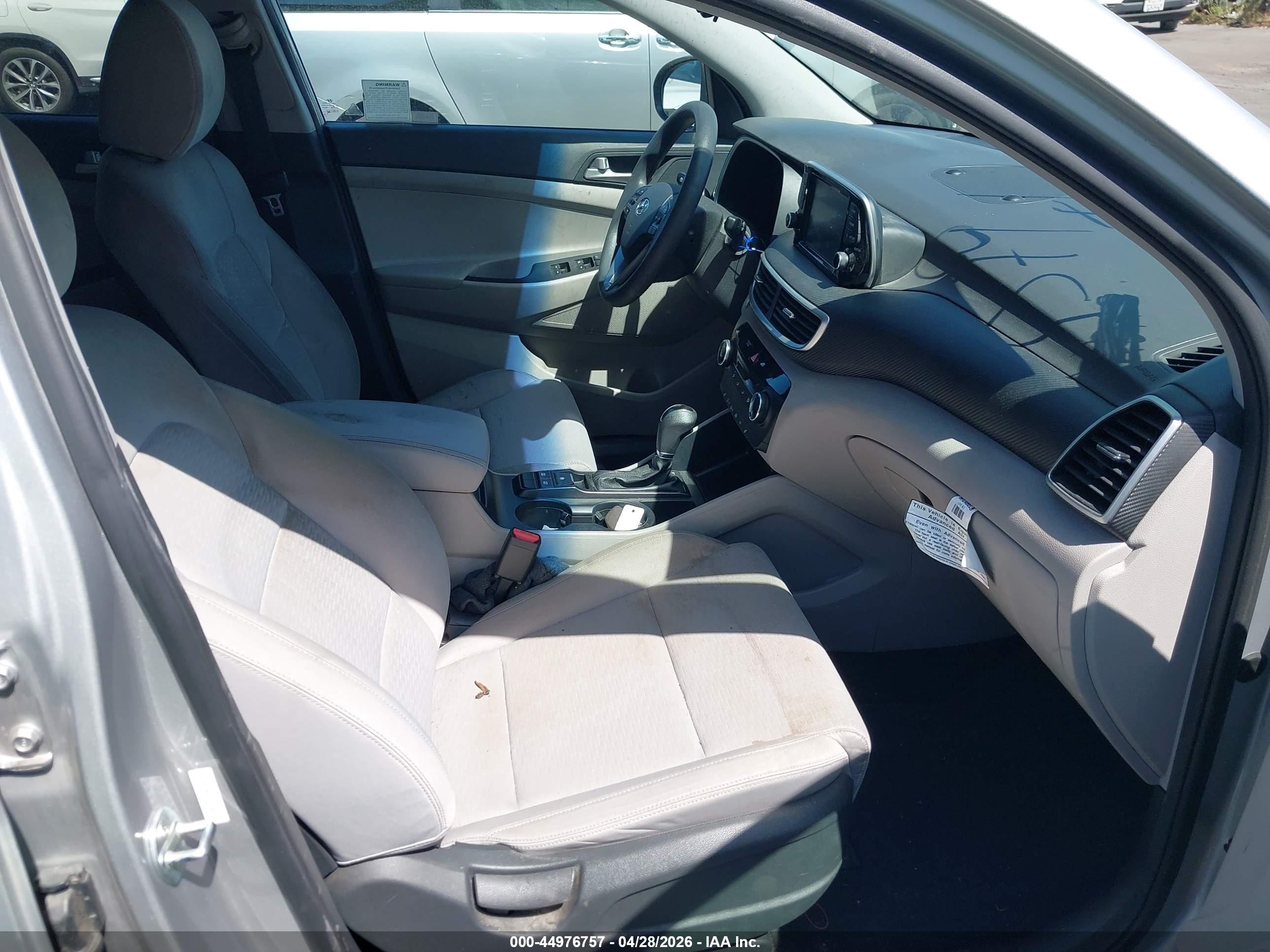 2020 Hyundai Tucson Value Silver vin: KM8J33A4XLU272644
