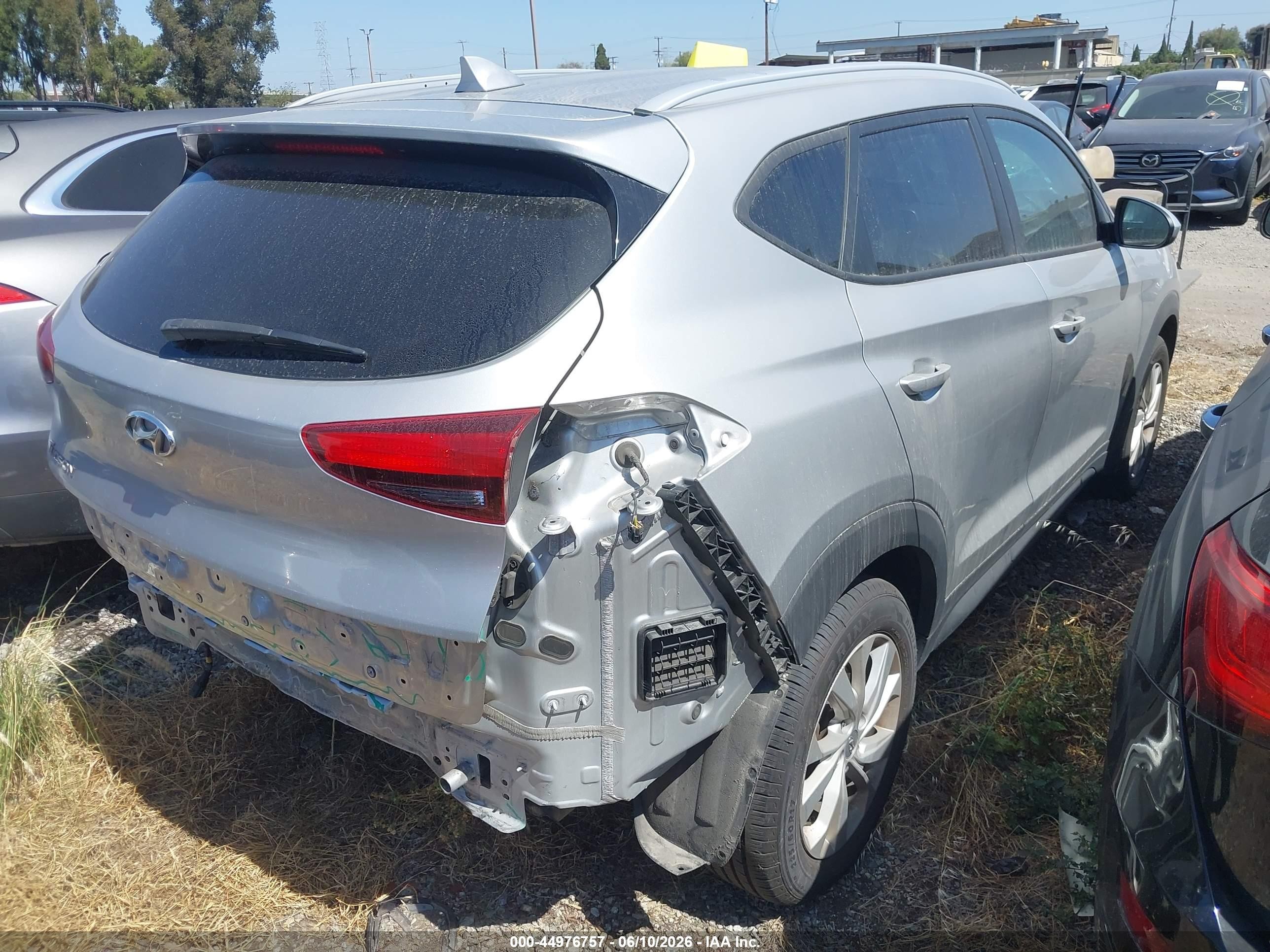 2020 Hyundai Tucson Value Silver vin: KM8J33A4XLU272644
