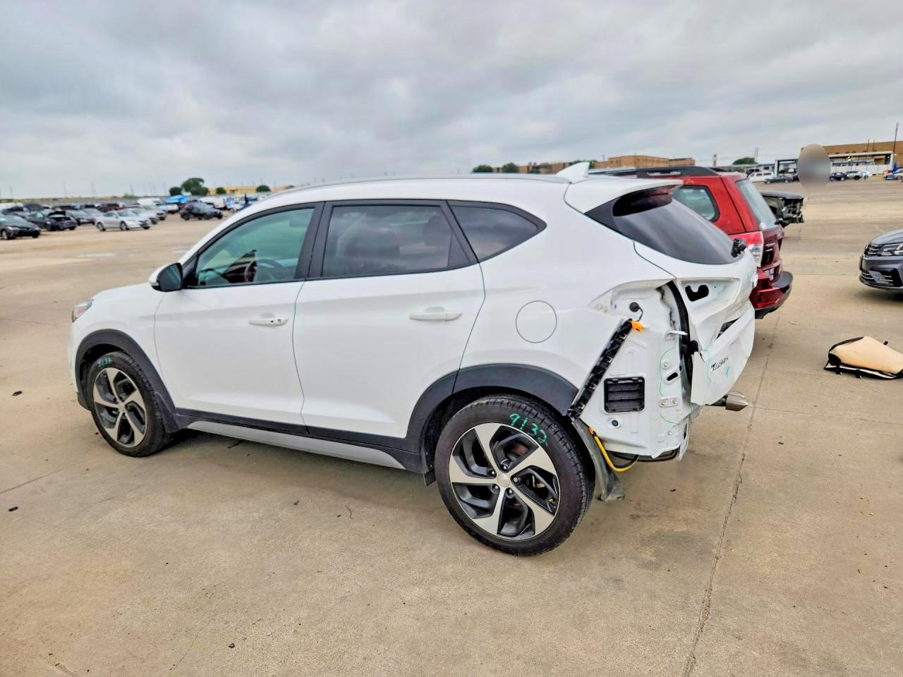 2018 Hyundai Tucson Sport Белый vin: KM8J33AL2JU742105
