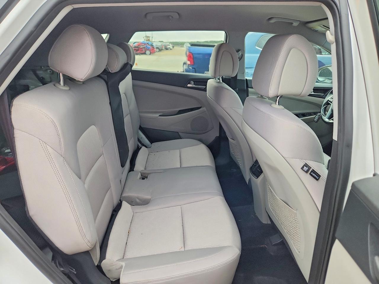 2018 Hyundai Tucson Sport Белый vin: KM8J33AL2JU742105