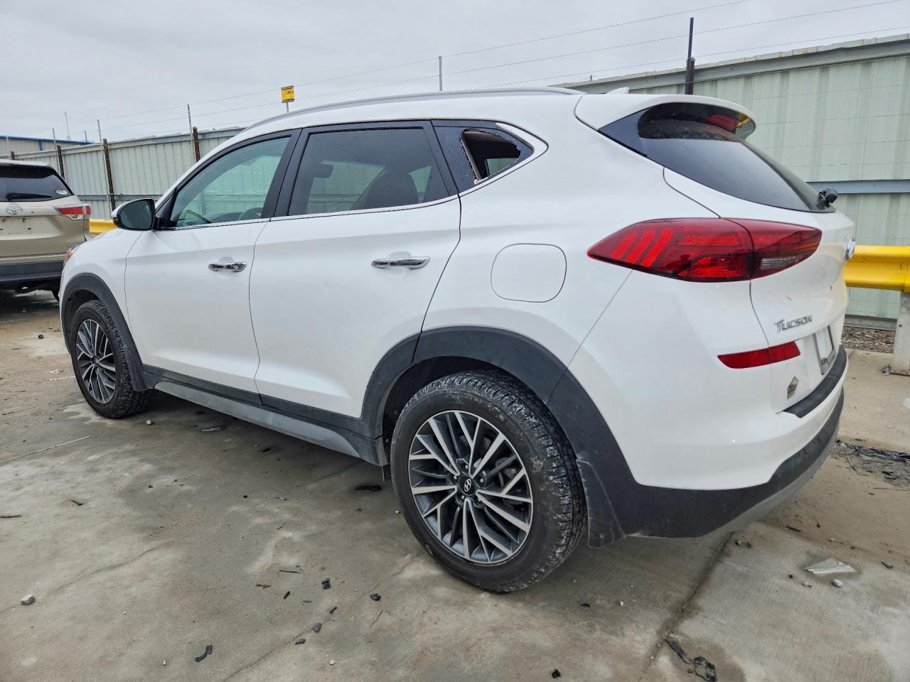 2021 Hyundai Tucson Limited Белый vin: KM8J33AL2MU283632