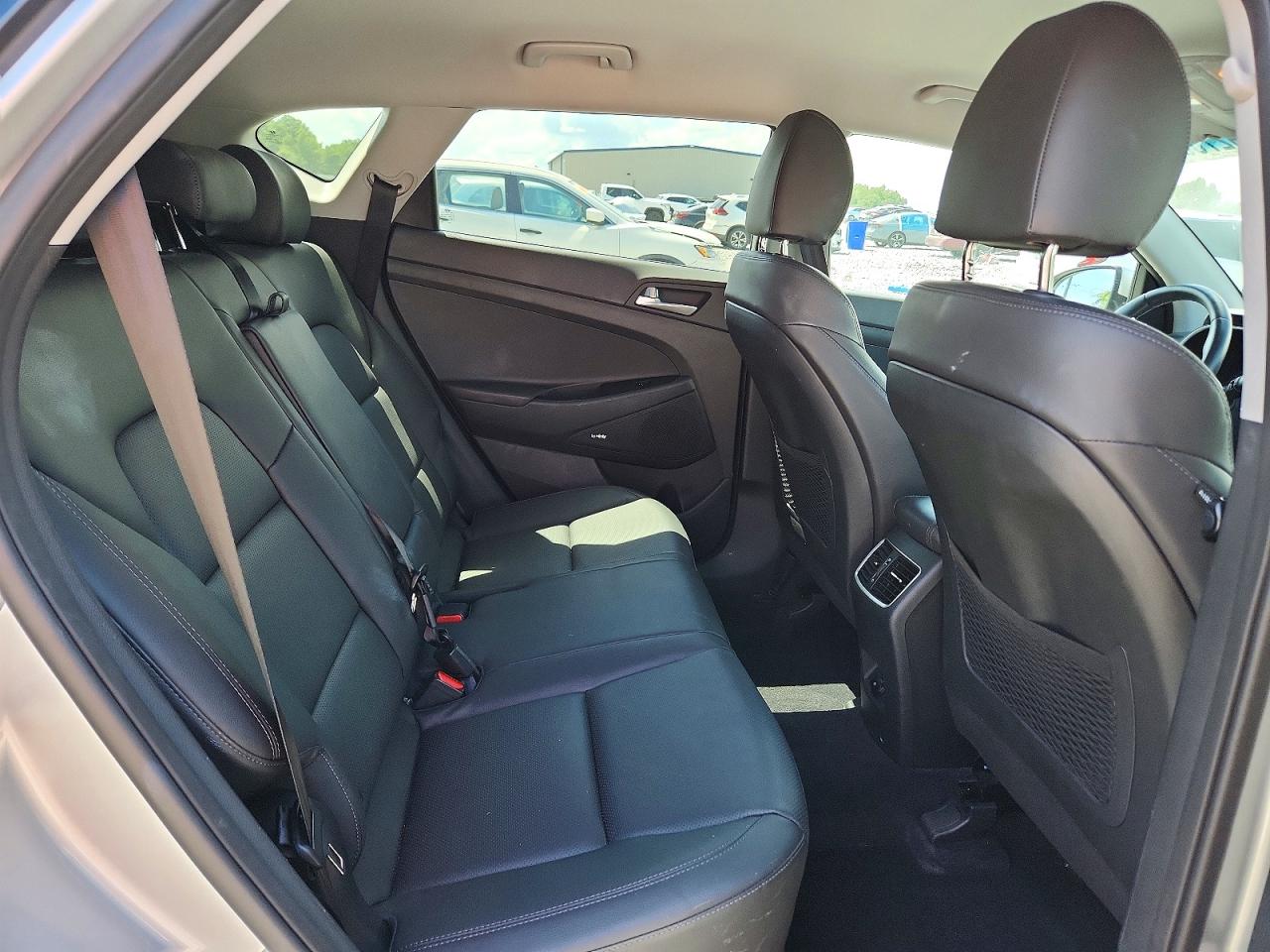 2021 Hyundai Tucson Limited Silver vin: KM8J33AL2MU354909