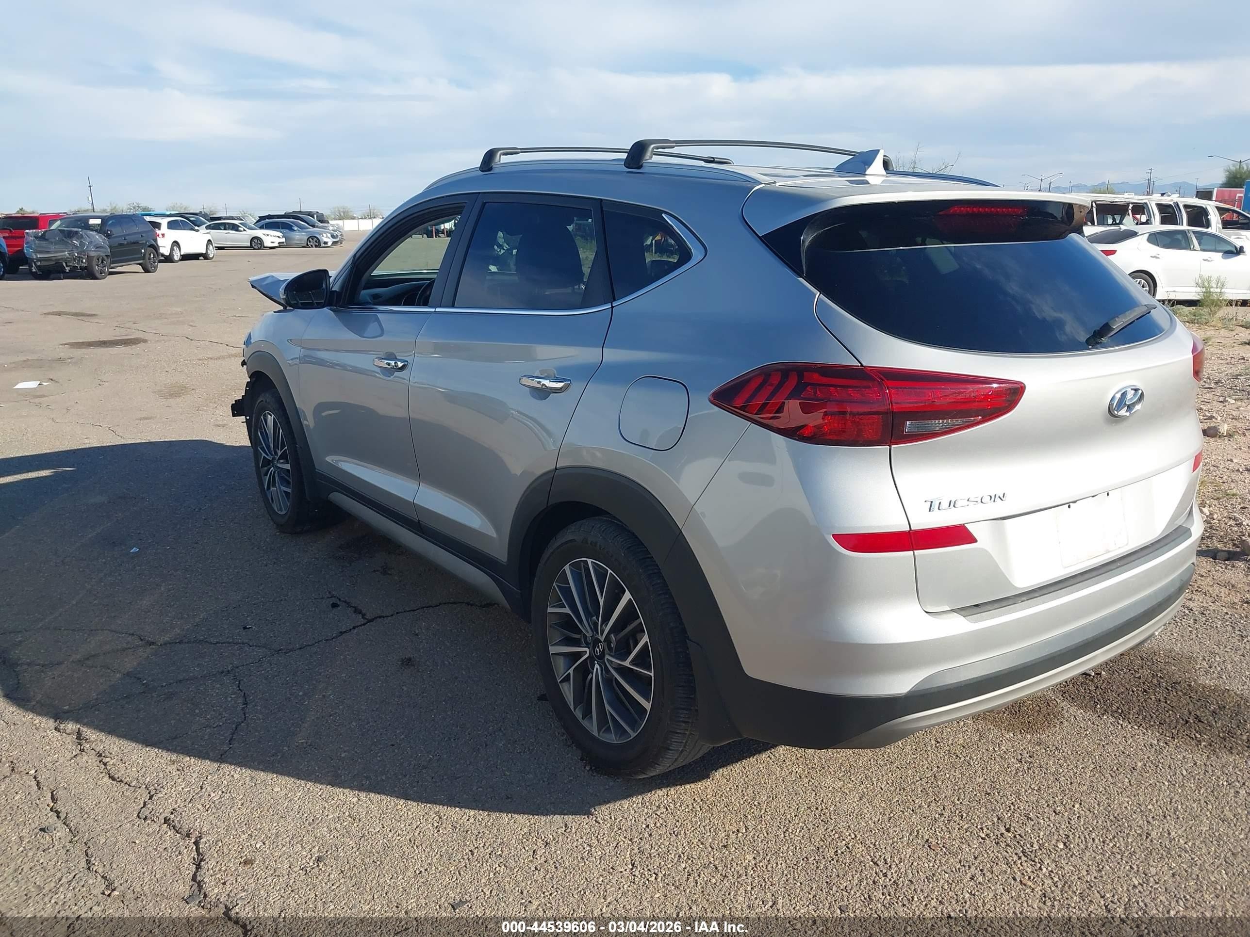 2021 Hyundai Tucson Limited Серебряный vin: KM8J33ALXMU305845
