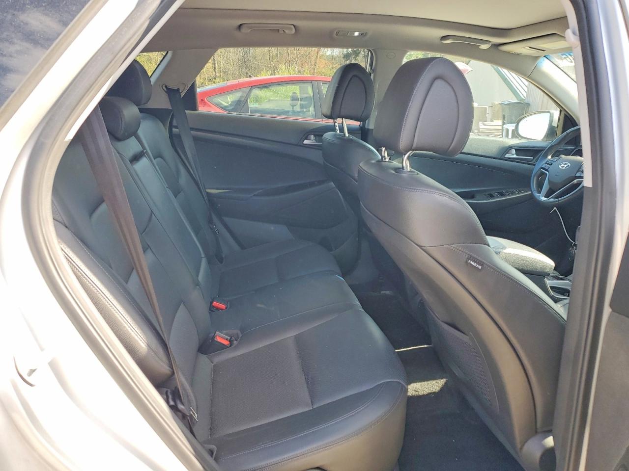 2016 Hyundai Tucson Limited Silver vin: KM8J3CA21GU059263