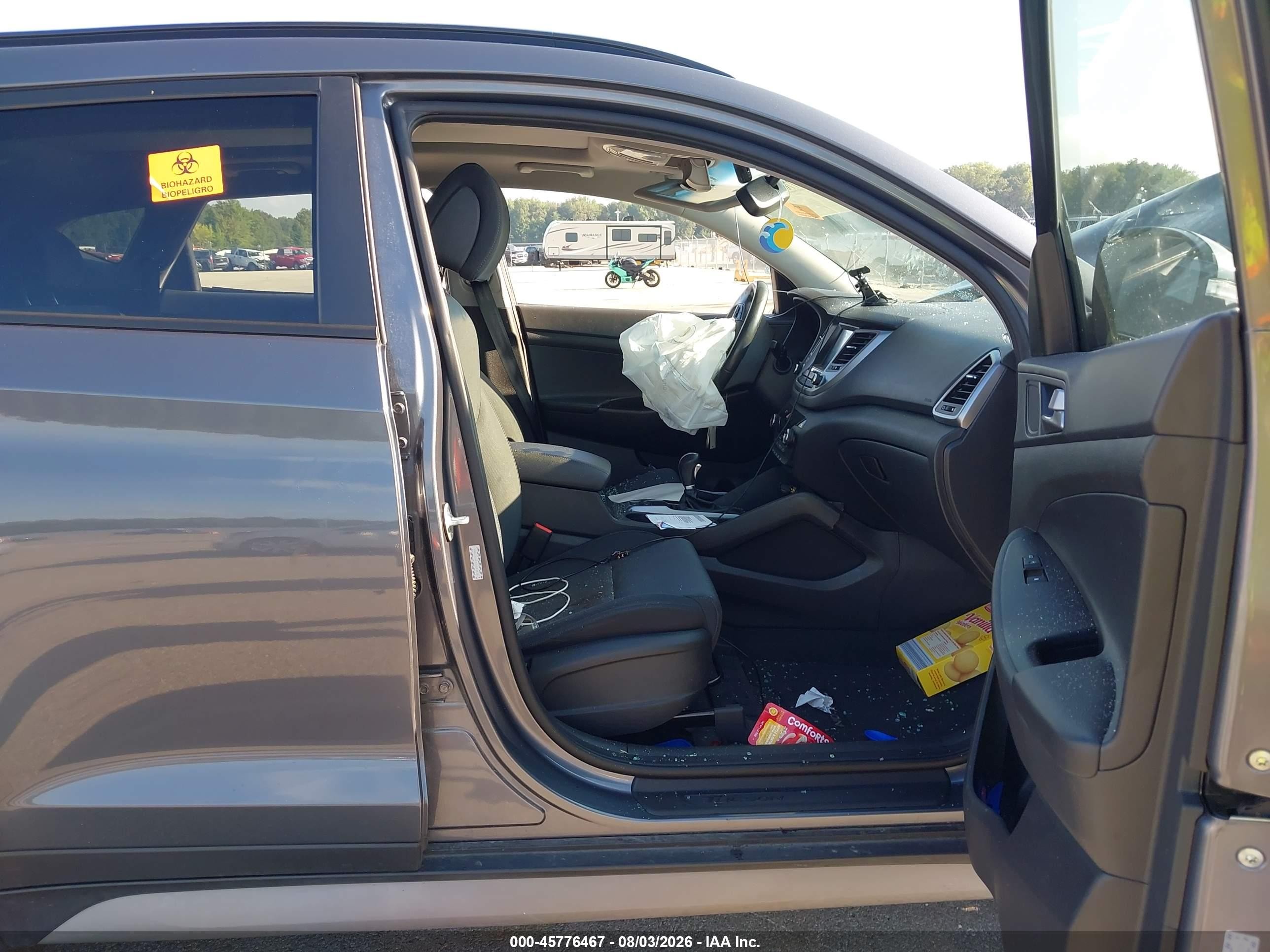 2018 Hyundai Tucson Value Gray vin: KM8J3CA21JU619919