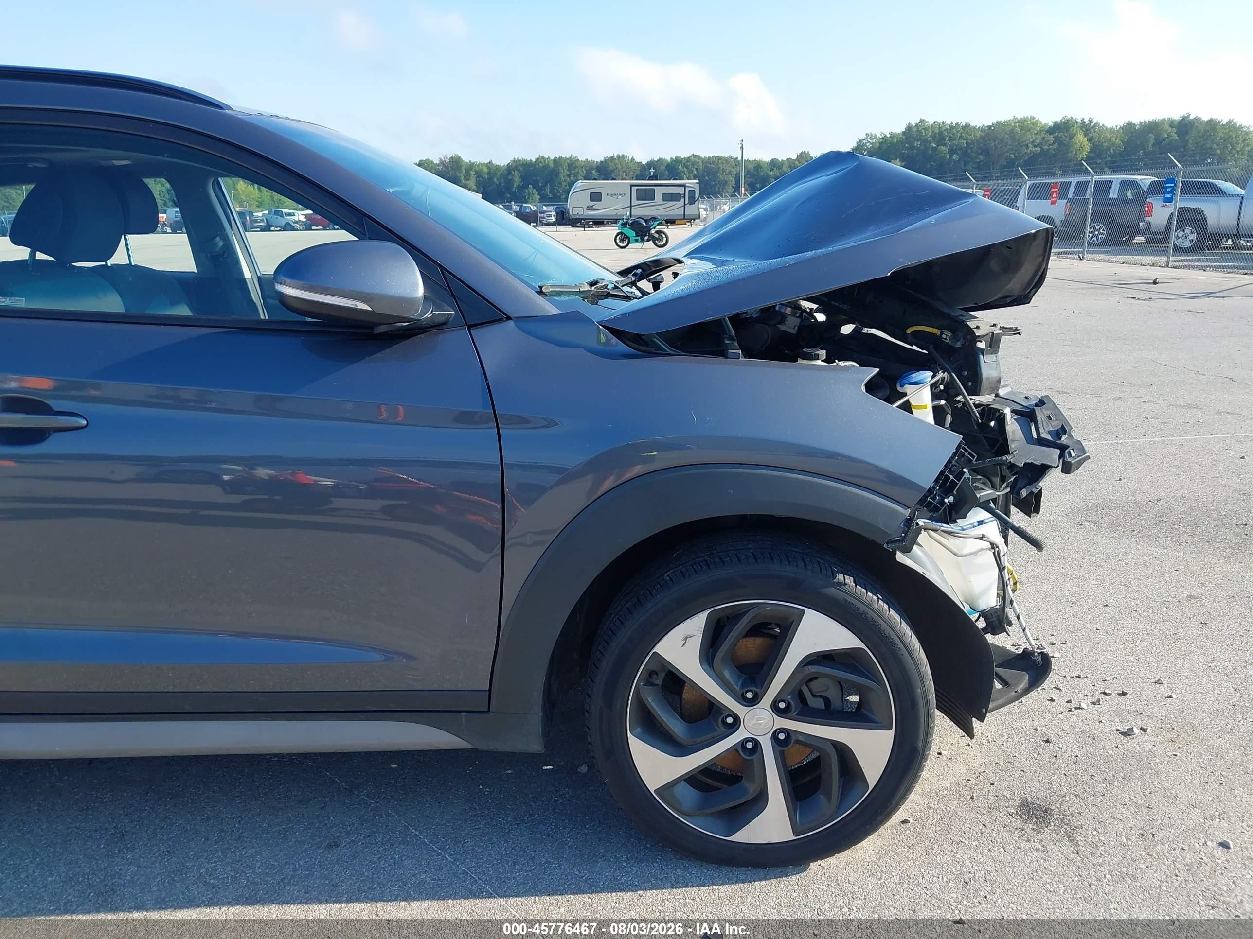 2018 Hyundai Tucson Value Gray vin: KM8J3CA21JU619919