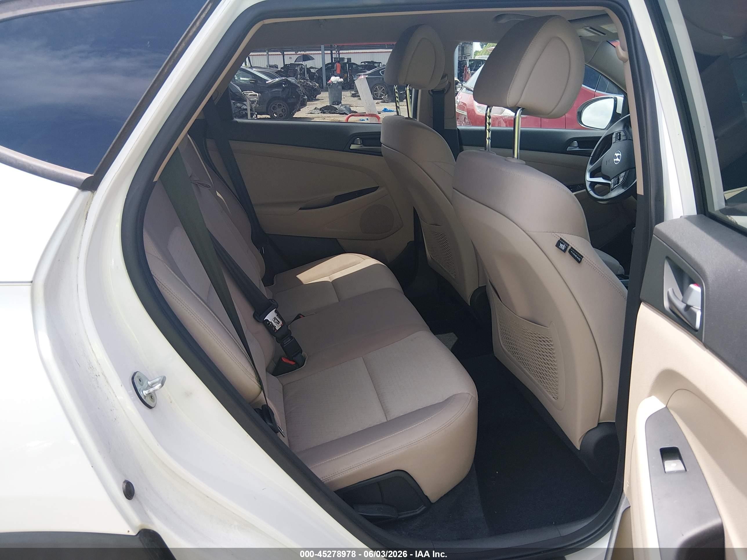 2016 Hyundai Tucson Sport Белый vin: KM8J3CA23GU062990