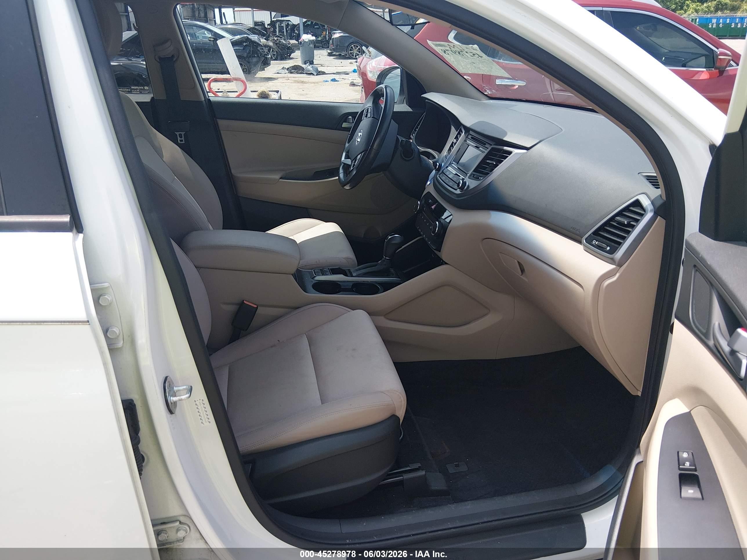 2016 Hyundai Tucson Sport Белый vin: KM8J3CA23GU062990