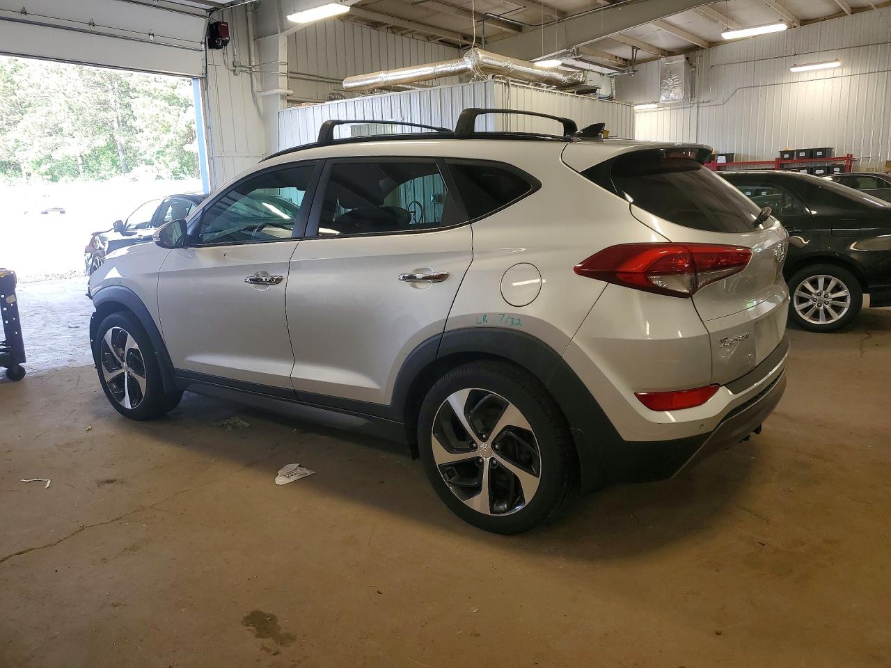 2016 Hyundai Tucson Limited Silver vin: KM8J3CA24GU156053