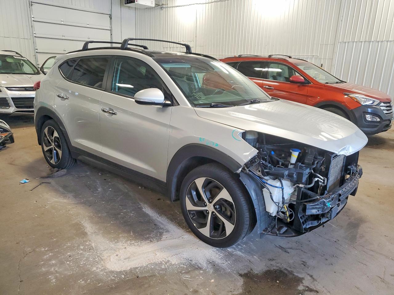2016 Hyundai Tucson Limited Silver vin: KM8J3CA24GU156053