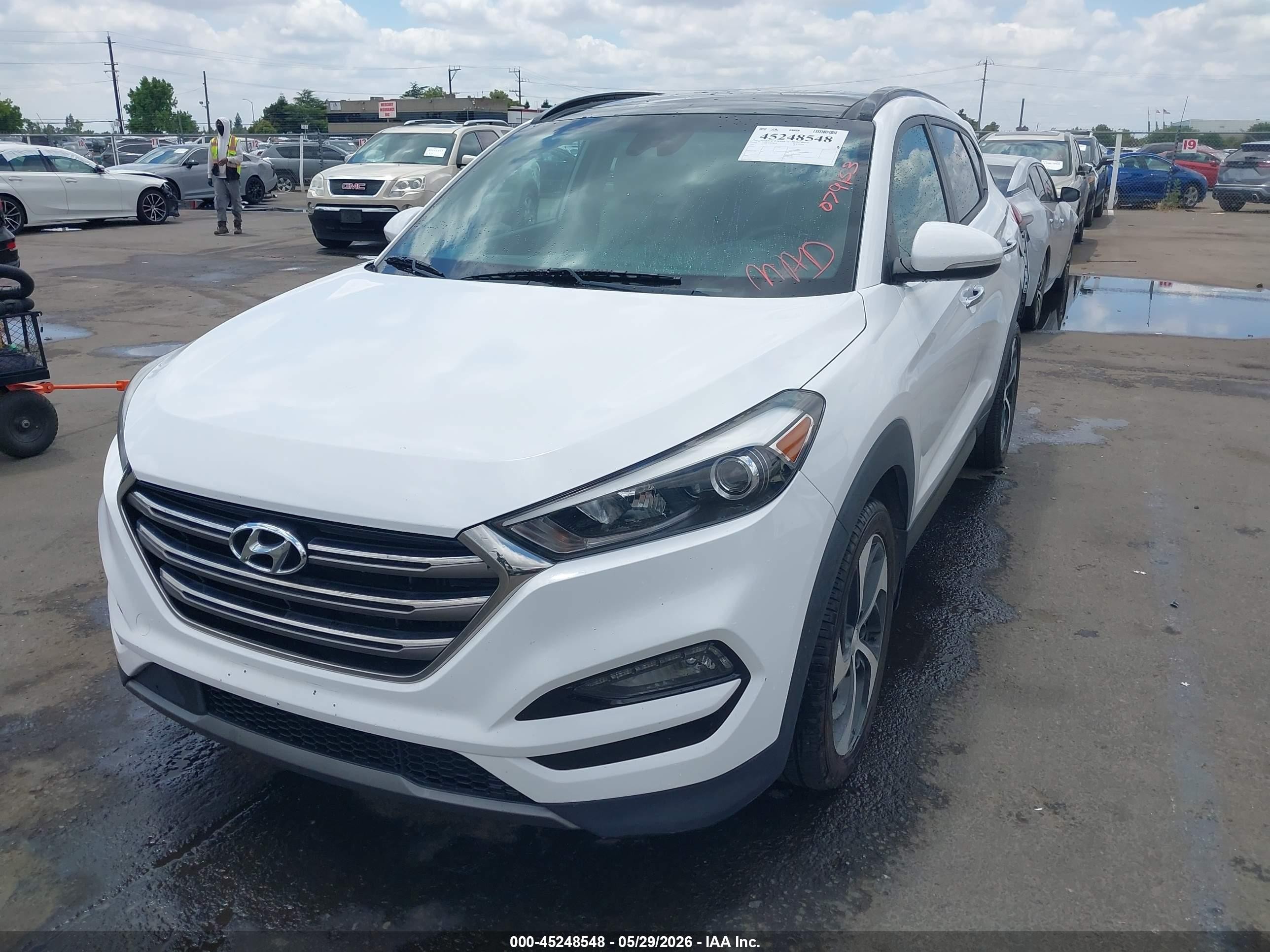 2016 Hyundai Tucson Limited White vin: KM8J3CA26GU079153