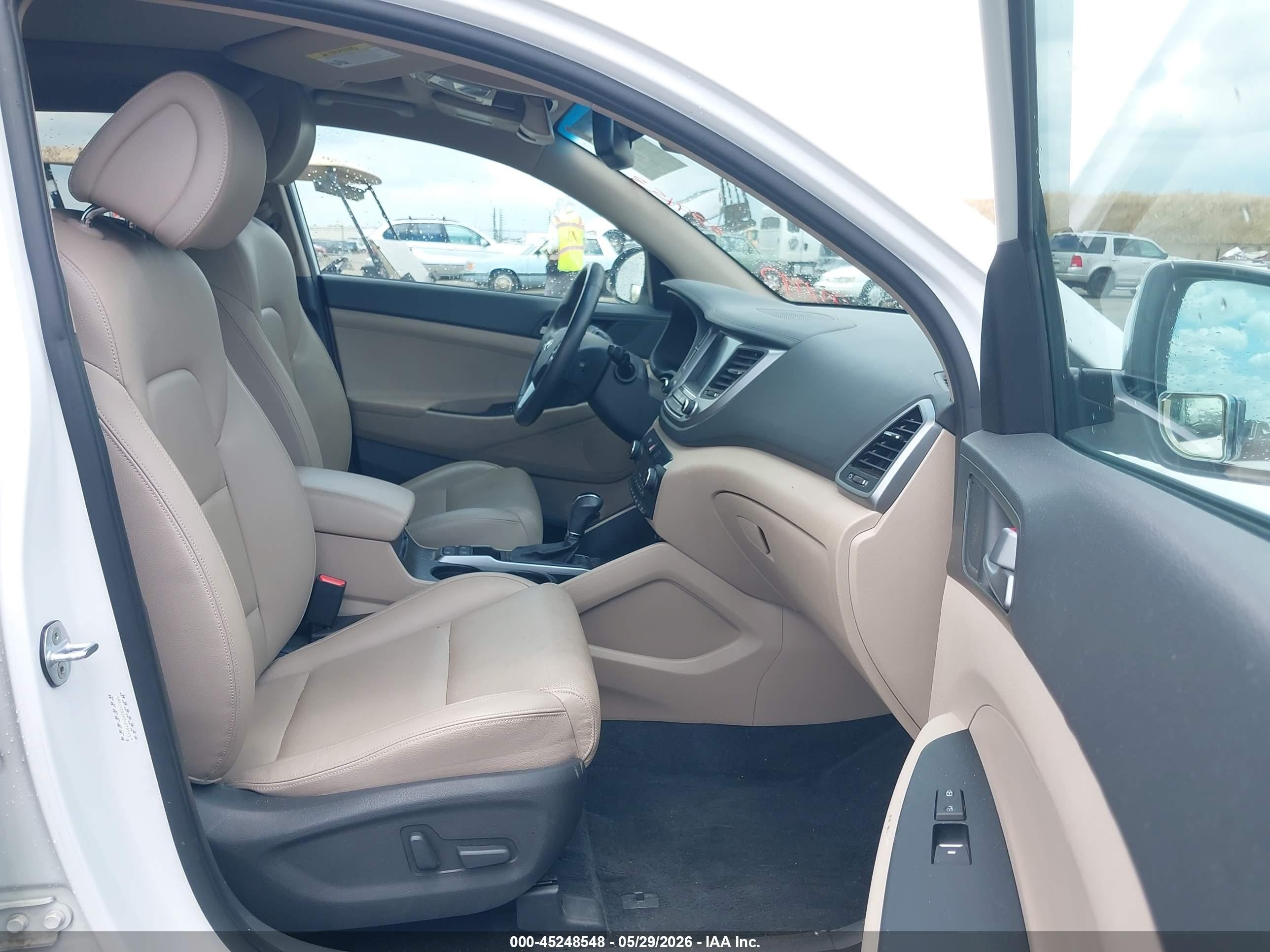 2016 Hyundai Tucson Limited White vin: KM8J3CA26GU079153