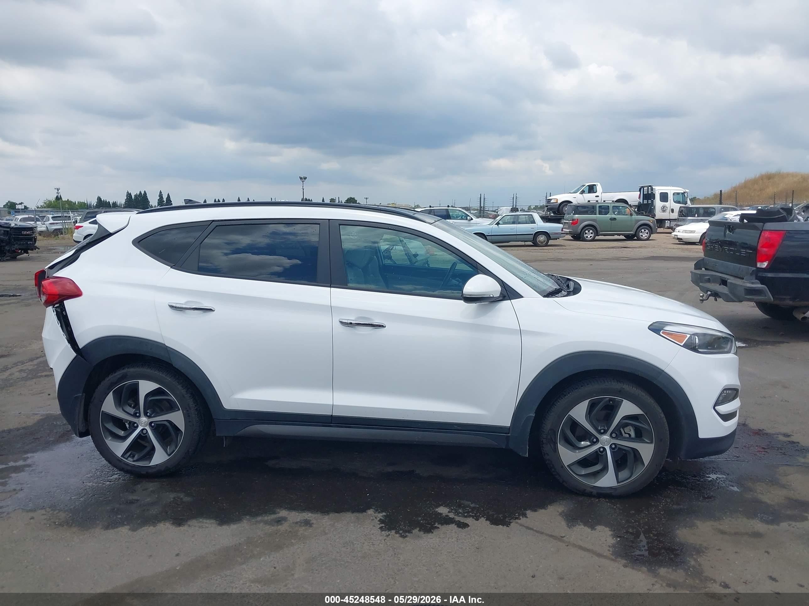 2016 Hyundai Tucson Limited White vin: KM8J3CA26GU079153