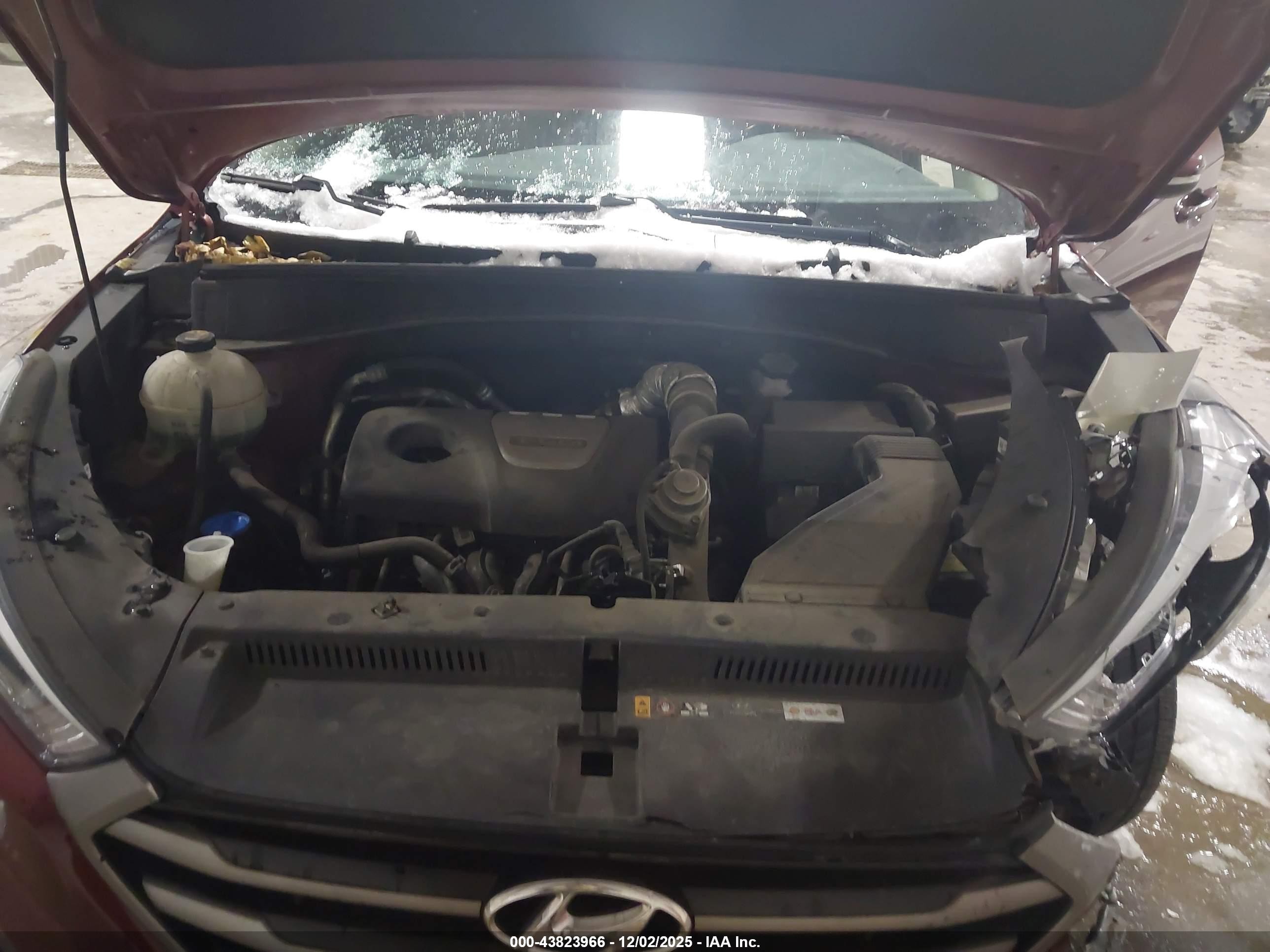 2016 Hyundai Tucson Sport Красный vin: KM8J3CA26GU223333