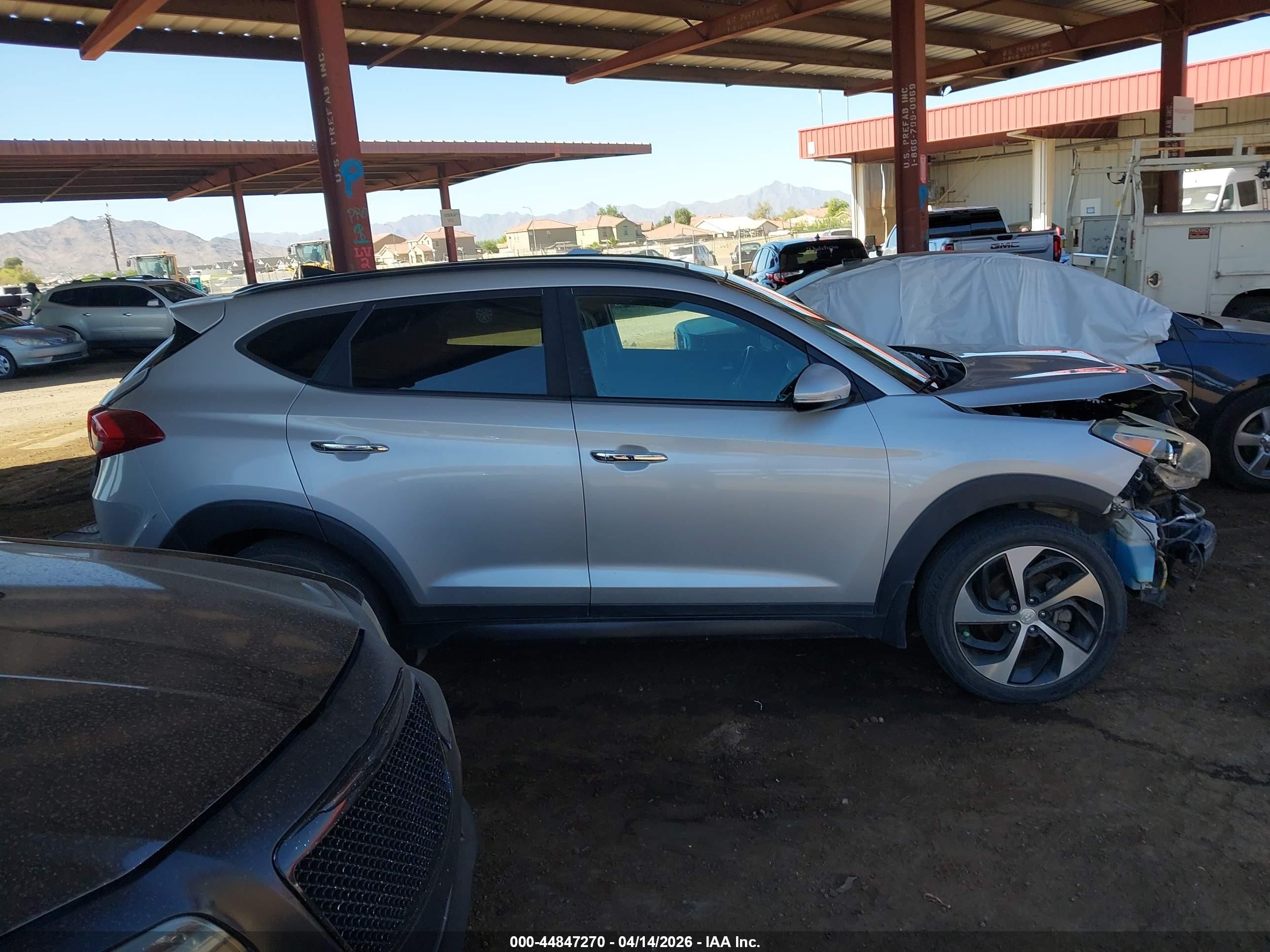 2016 Hyundai Tucson Limited Silver vin: KM8J3CA27GU155995