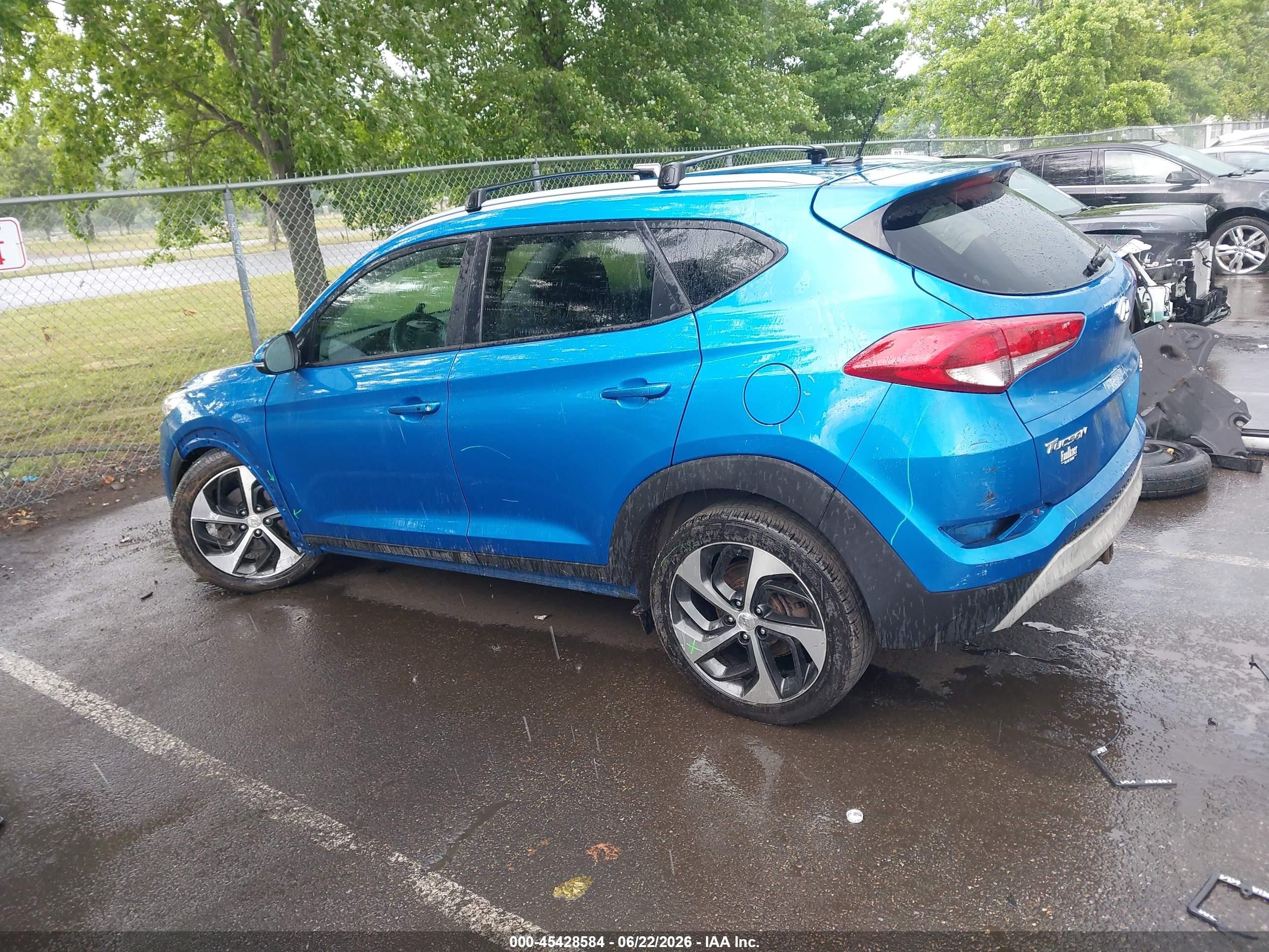 2017 Hyundai Tucson Sport Blue vin: KM8J3CA27HU265074
