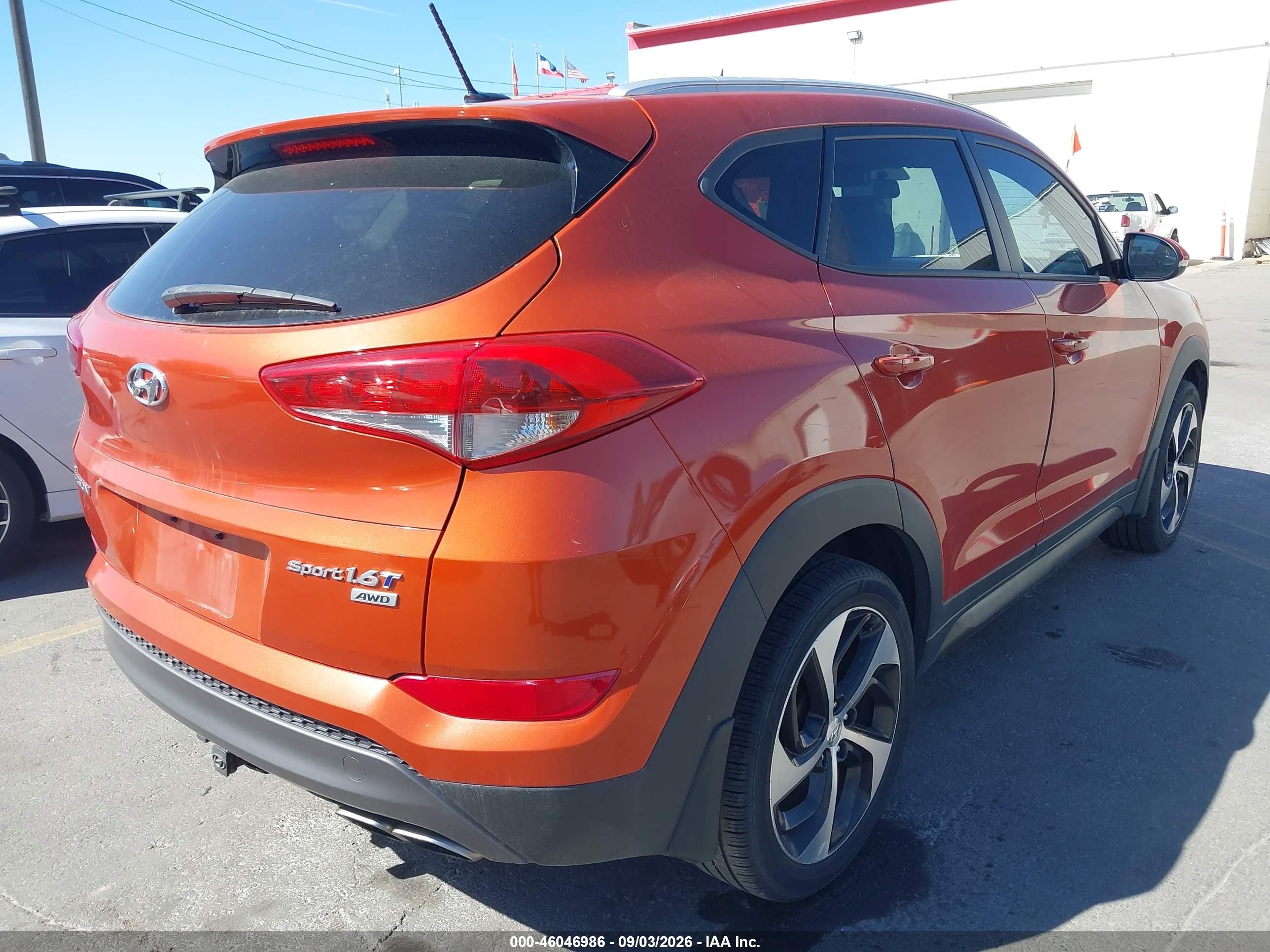 2016 Hyundai Tucson Sport Orange vin: KM8J3CA29GU068180