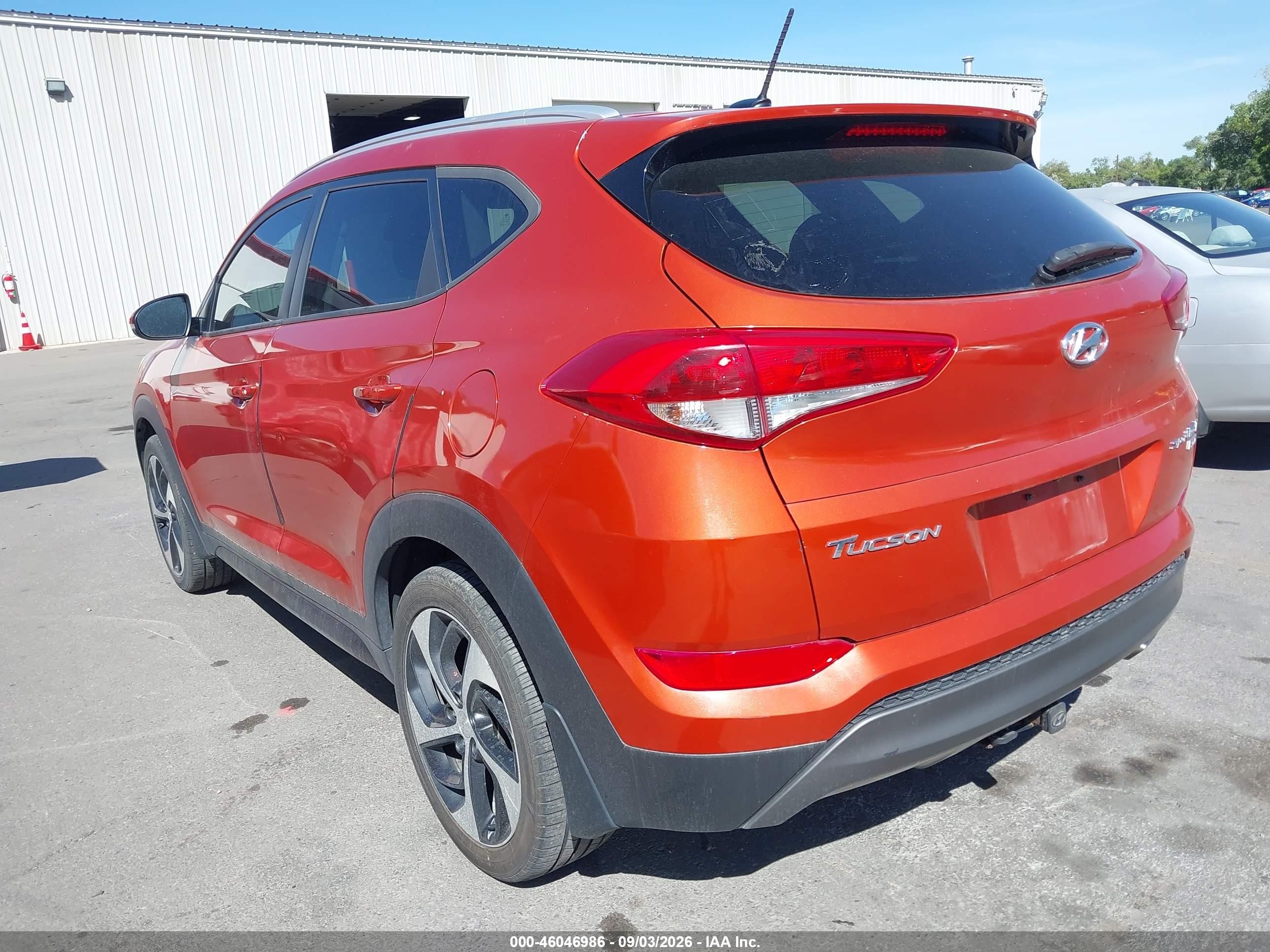 2016 Hyundai Tucson Sport Orange vin: KM8J3CA29GU068180