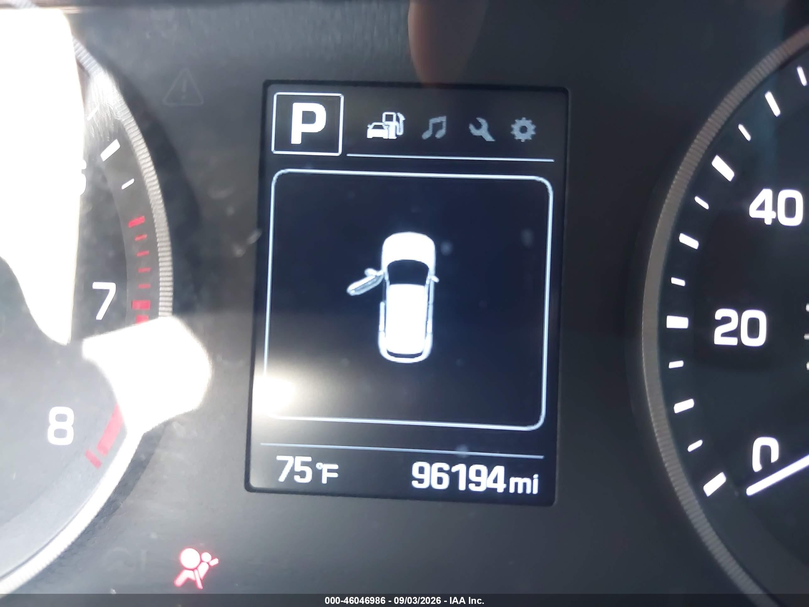 2016 Hyundai Tucson Sport Orange vin: KM8J3CA29GU068180
